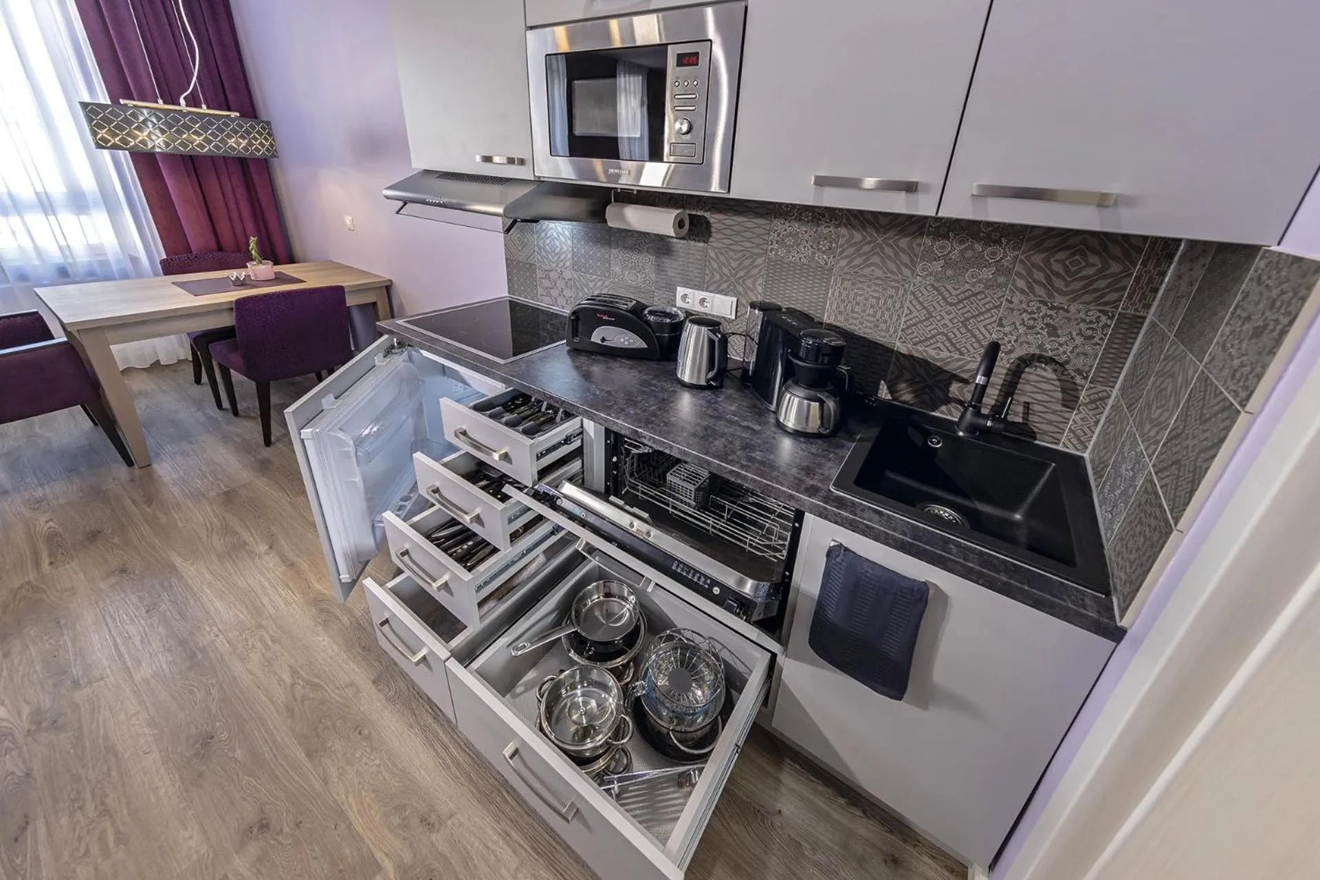 Kitchen or kitchenette in Apartmenthaus Burgenheimat in Rhens bei Koblenz