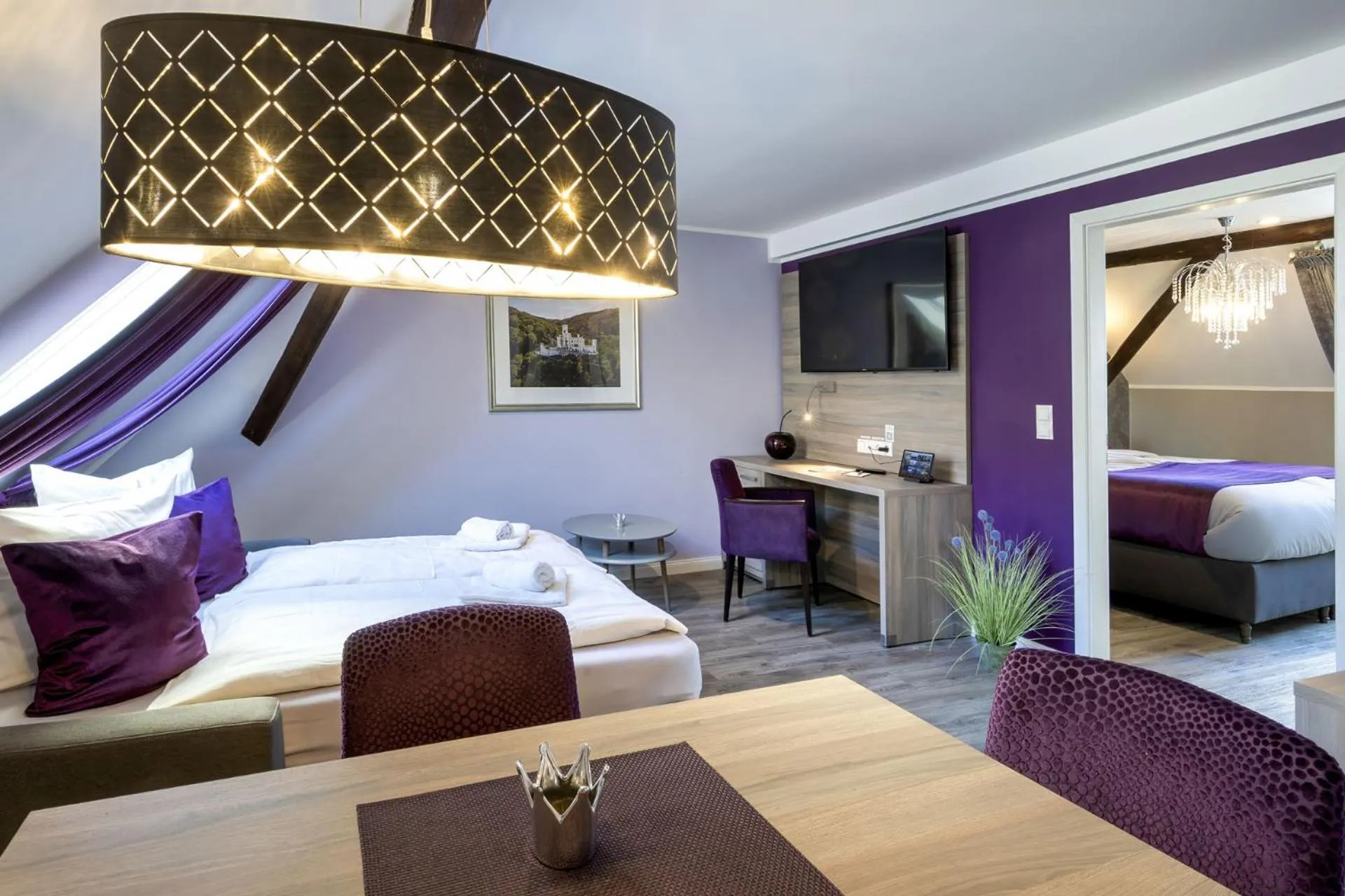 Bed in Apartmenthaus Burgenheimat in Rhens bei Koblenz