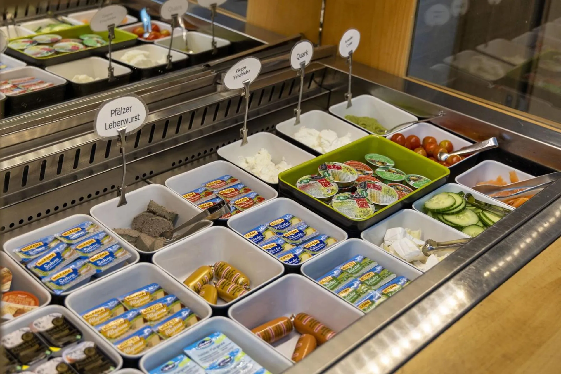 Breakfast in Apartmenthaus Burgenheimat in Rhens bei Koblenz