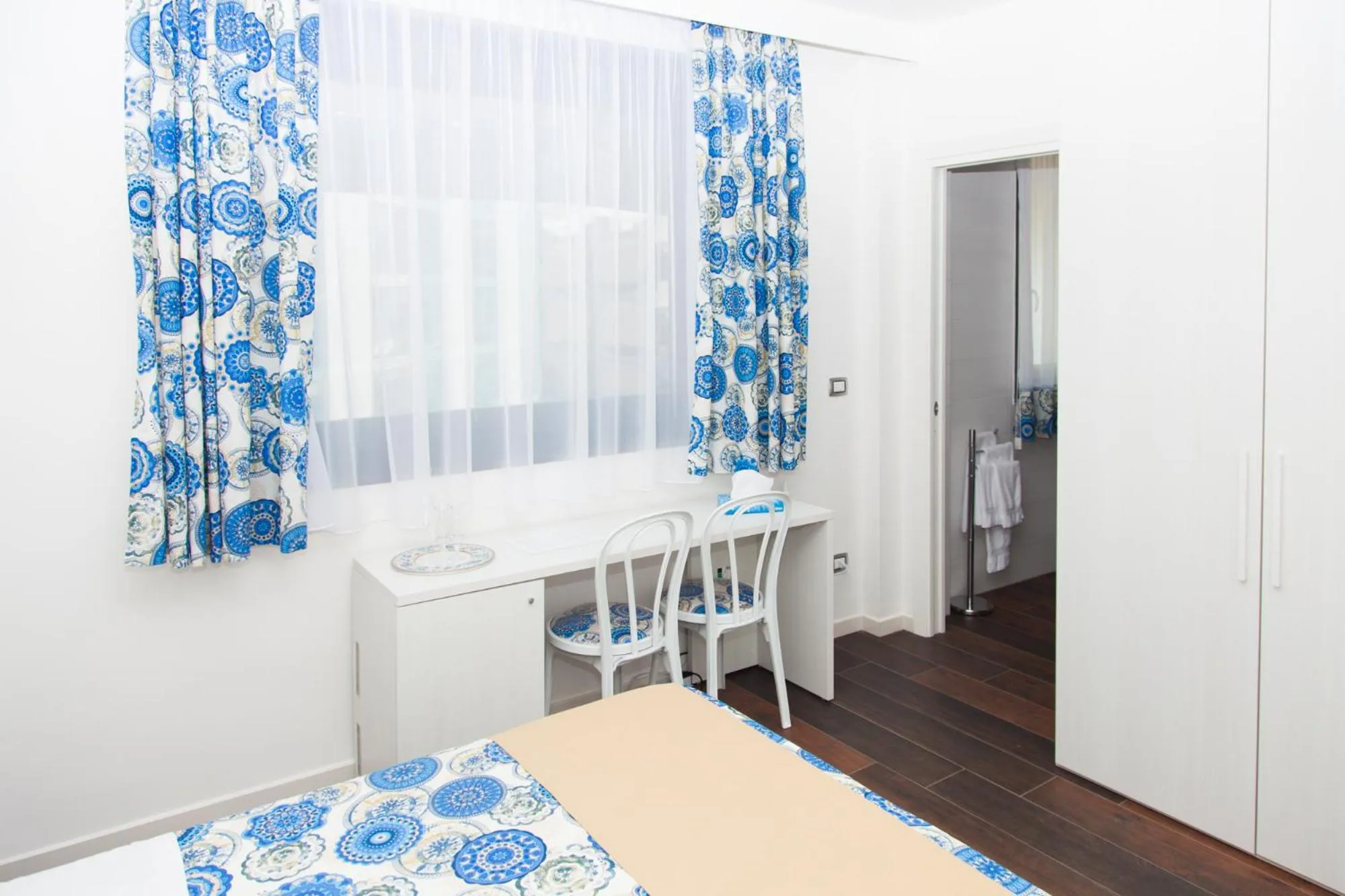 Shower, Bed in Casa Restino