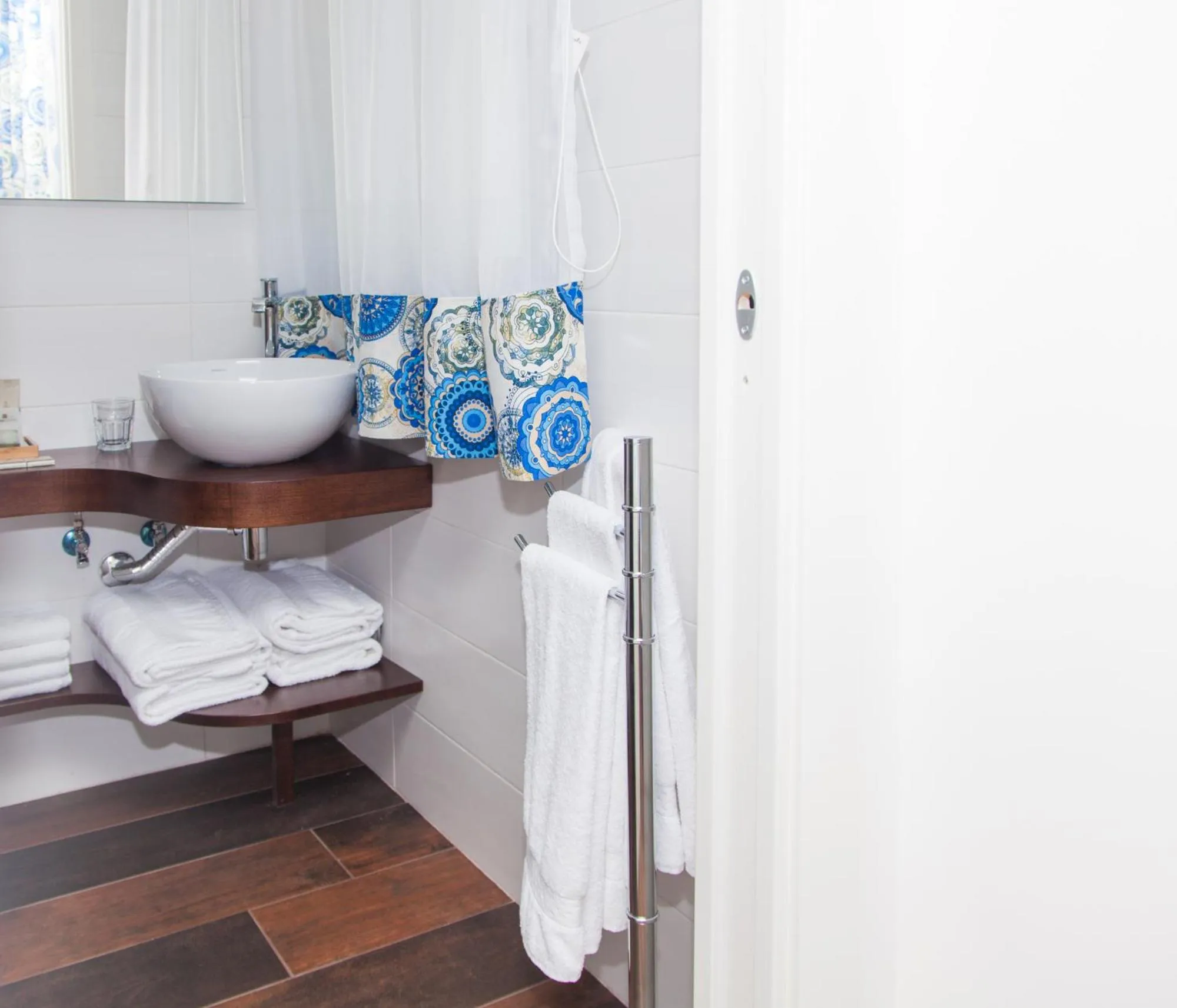 Shower, Bed in Casa Restino