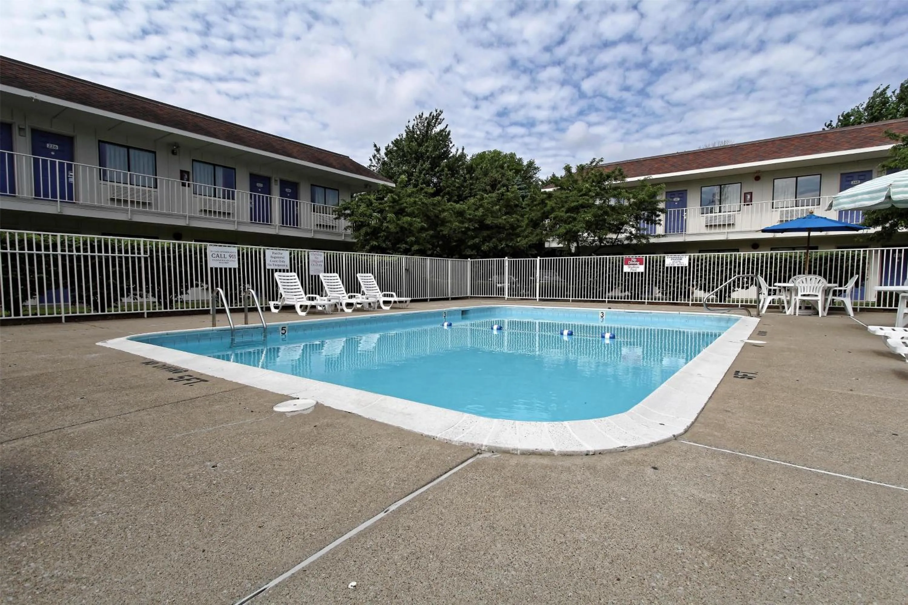 Pool view in Motel 6-Amherst, OH - Cleveland West - Lorain