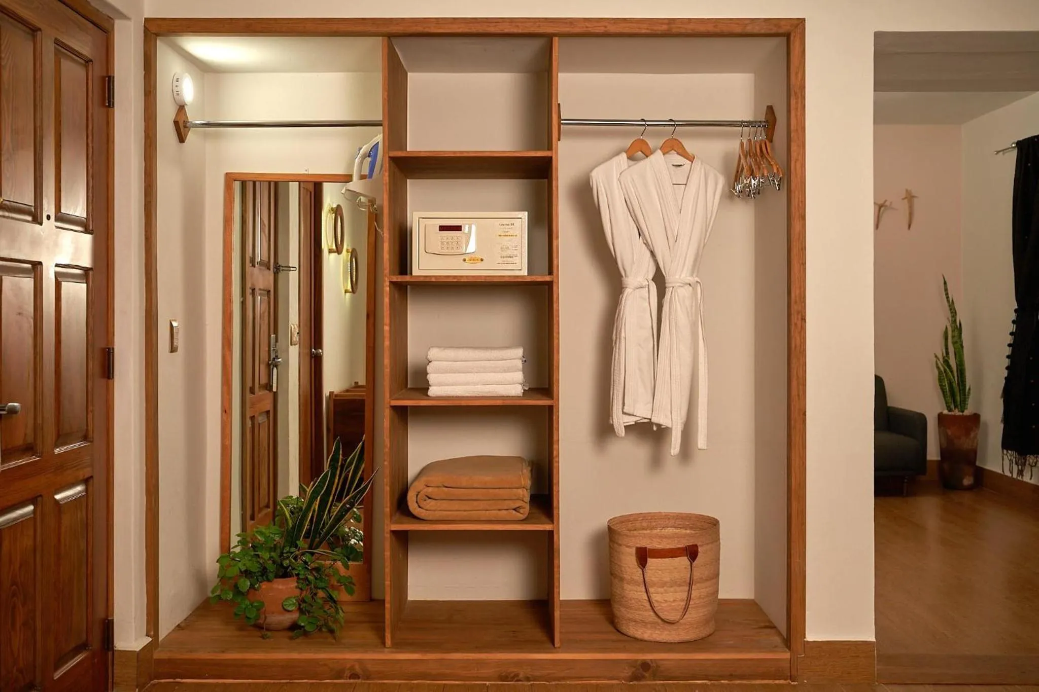 Photo of the whole room in Sombra del Agua