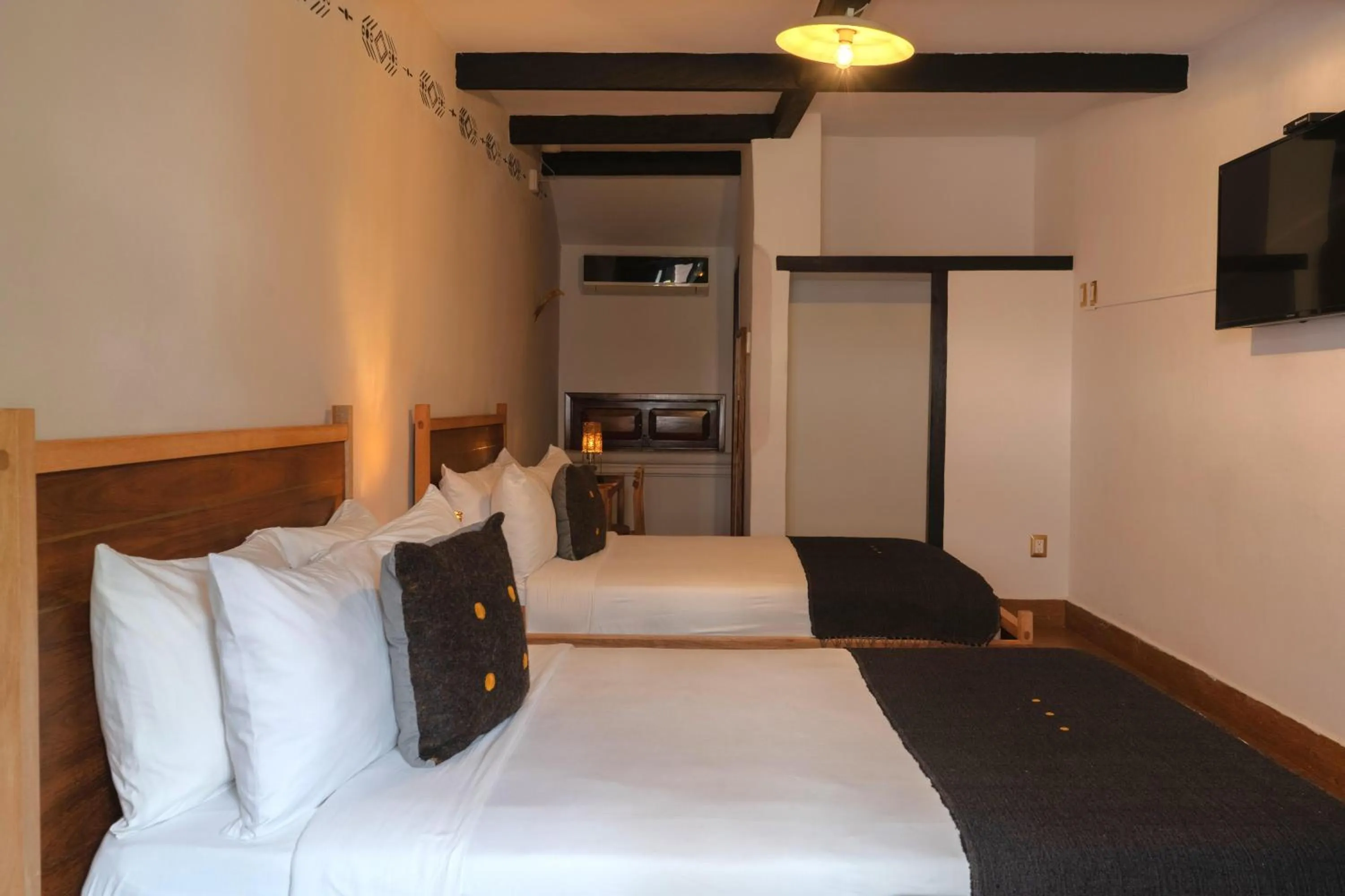 Photo of the whole room, Bed in Sombra del Agua