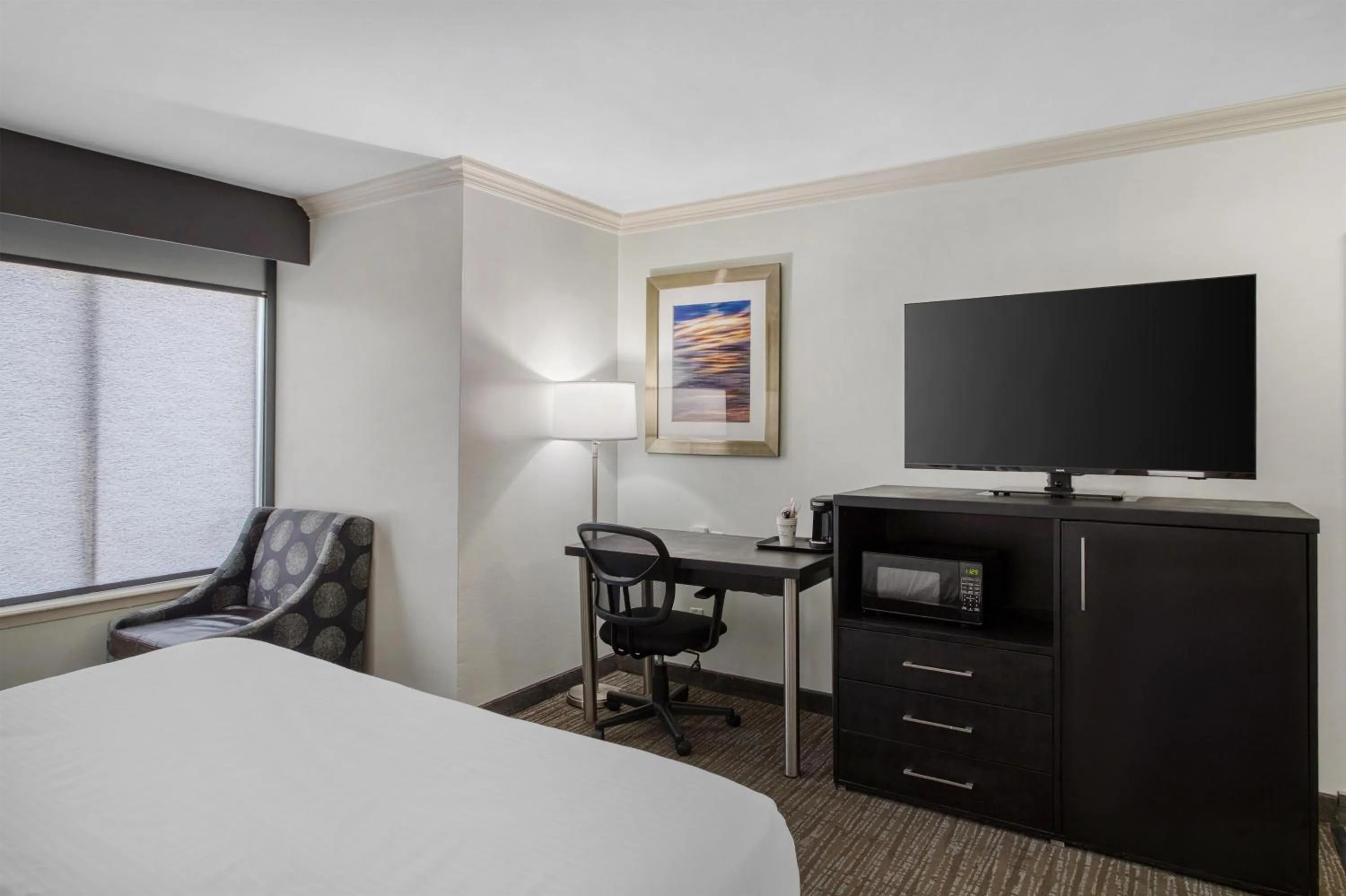 Bedroom, Bed in Best Western Webster Hotel, NASA