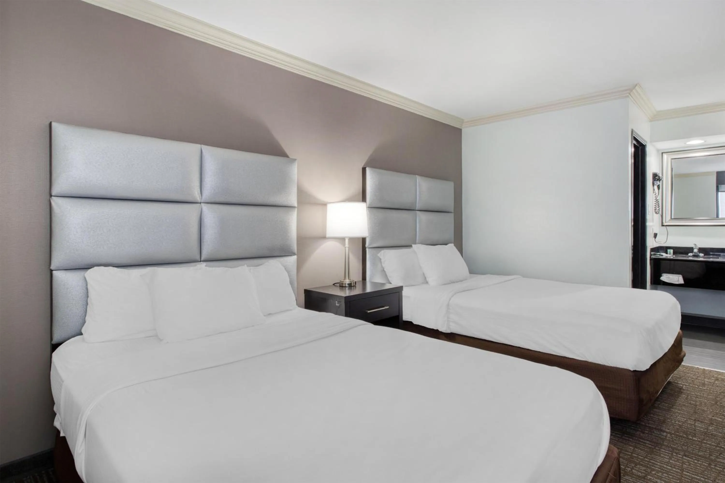 Bedroom, Bed in Best Western Webster Hotel, NASA