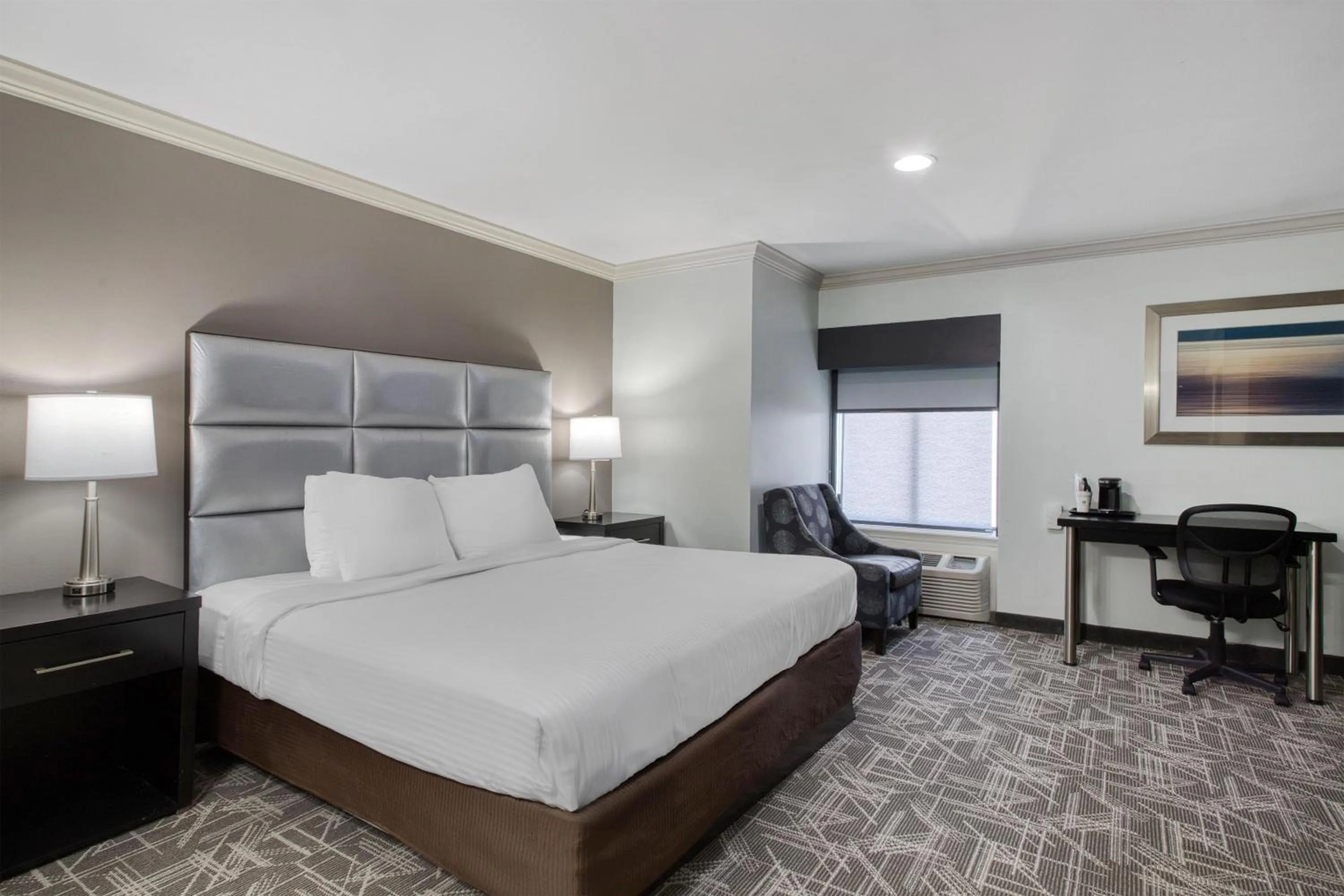 Photo of the whole room, Bed in Best Western Webster Hotel, NASA