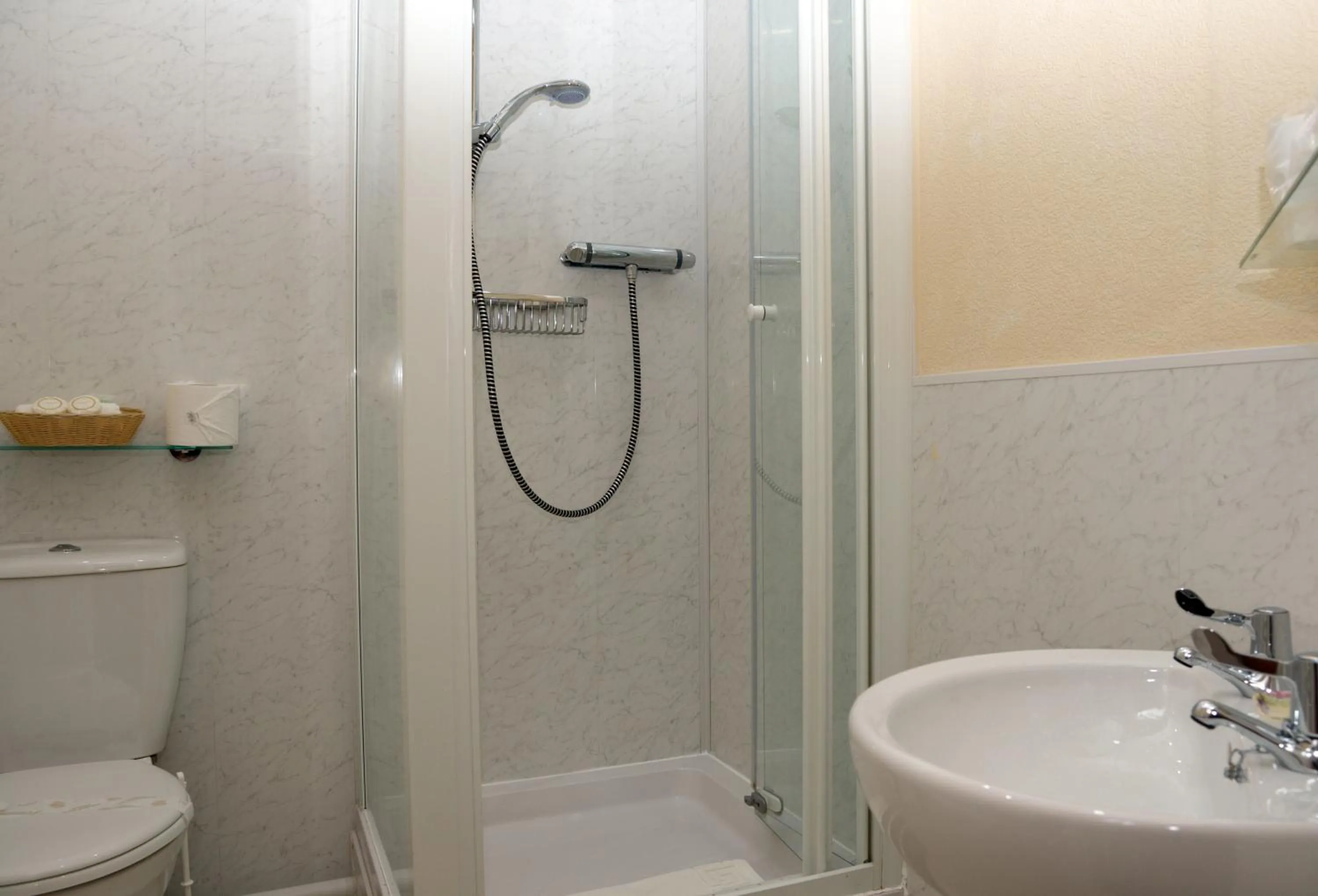 Shower in The Cumberland