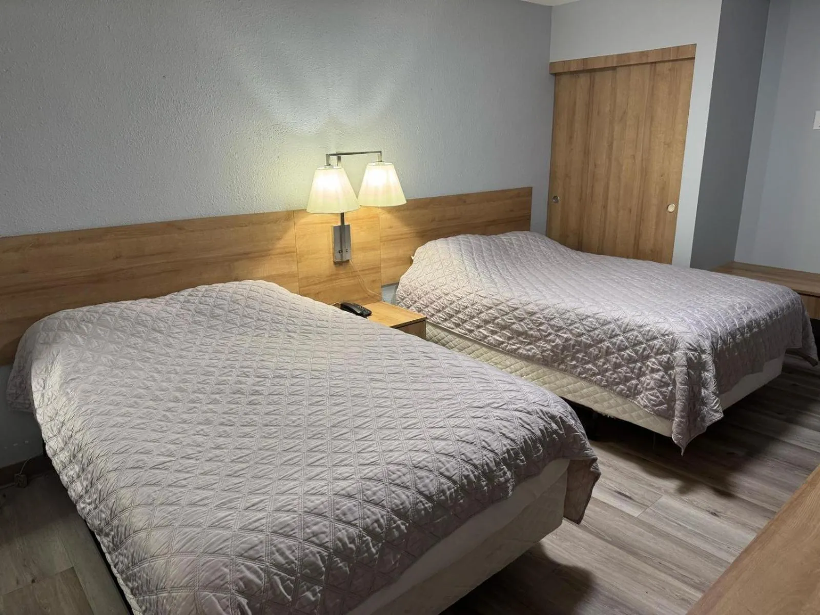 Bed in The Cavalier Inn