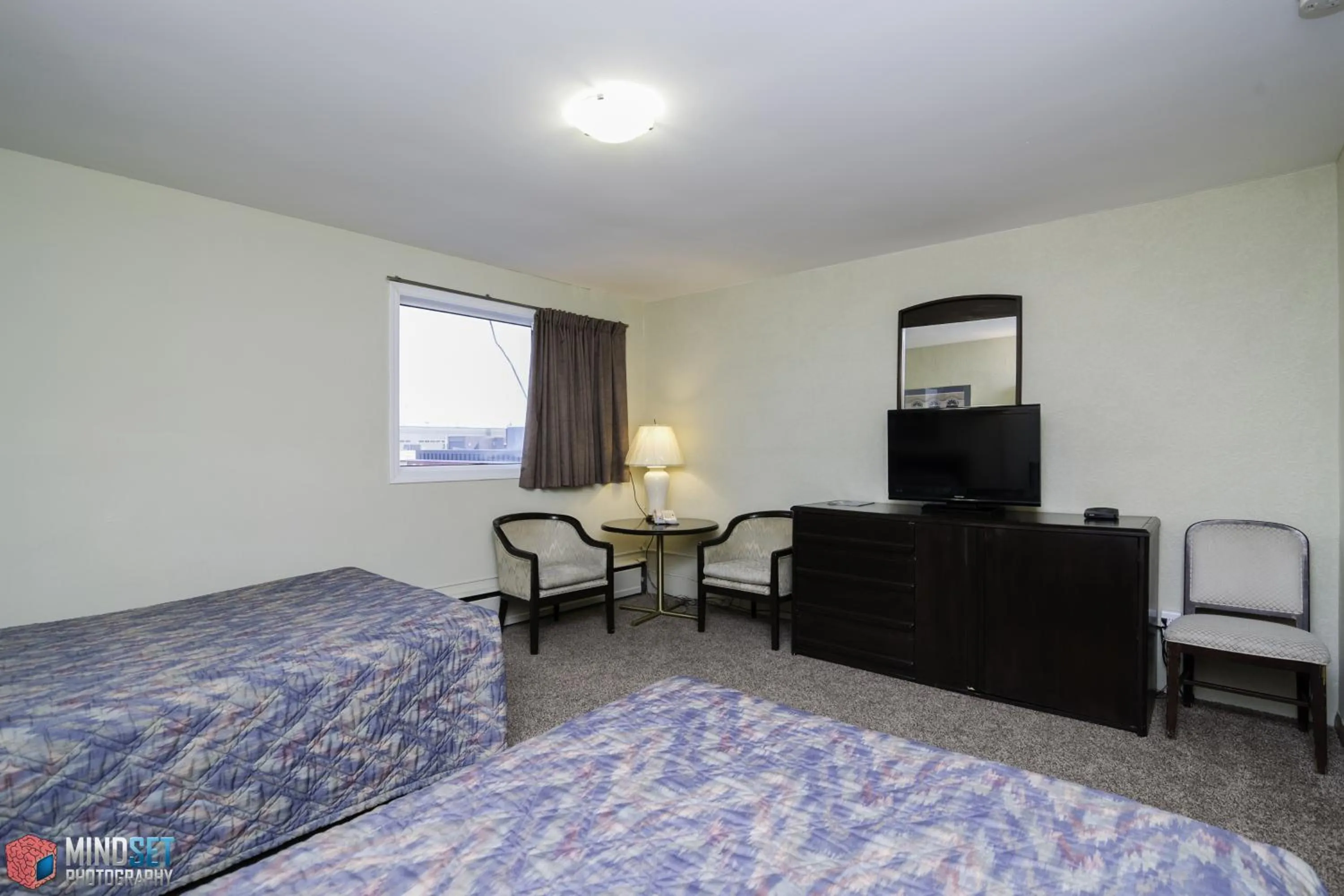 Photo of the whole room, Bed in The Cavalier Inn