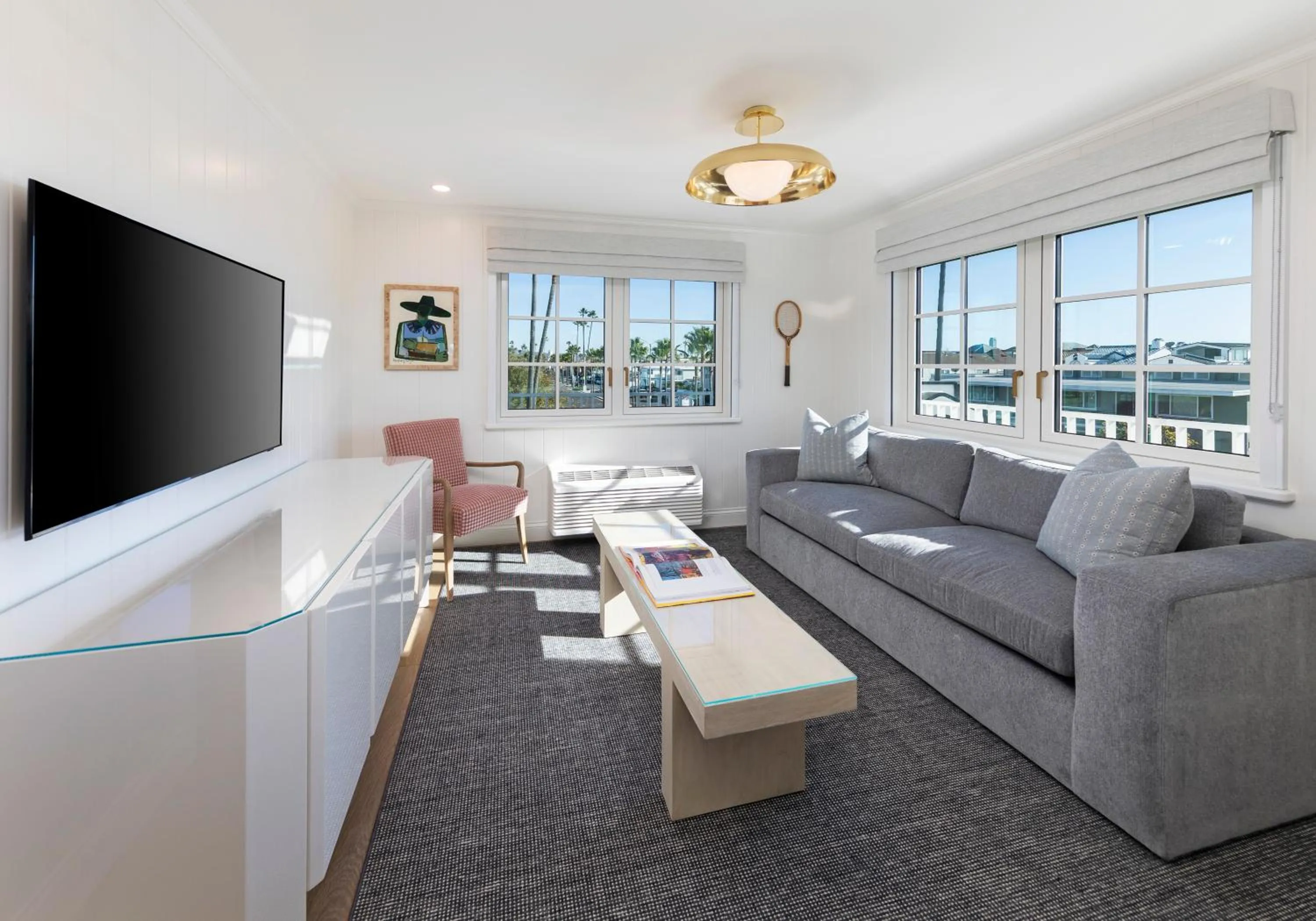 Living room in Bay Shores Peninsula Hotel