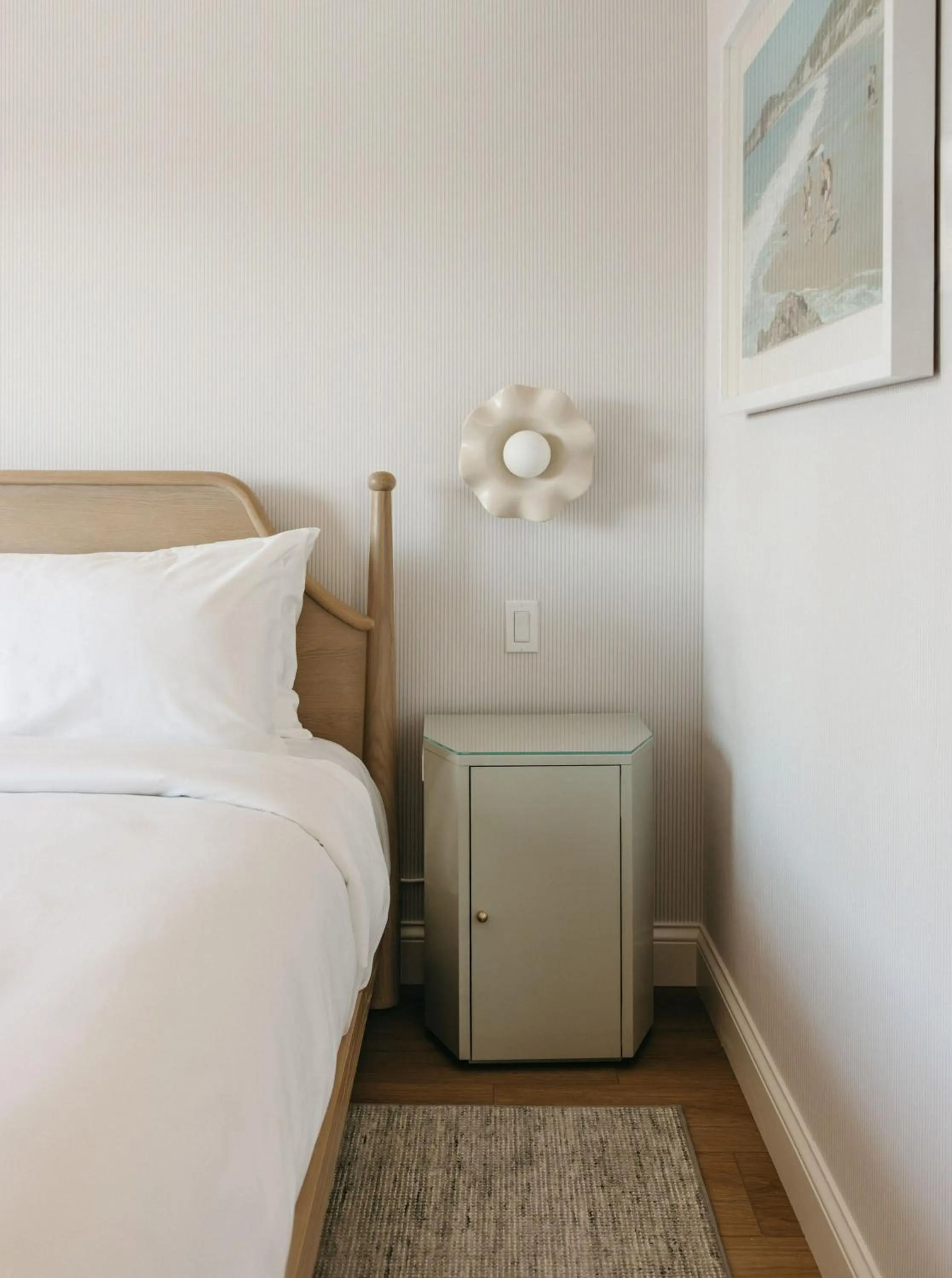 Bed in Bay Shores Peninsula Hotel