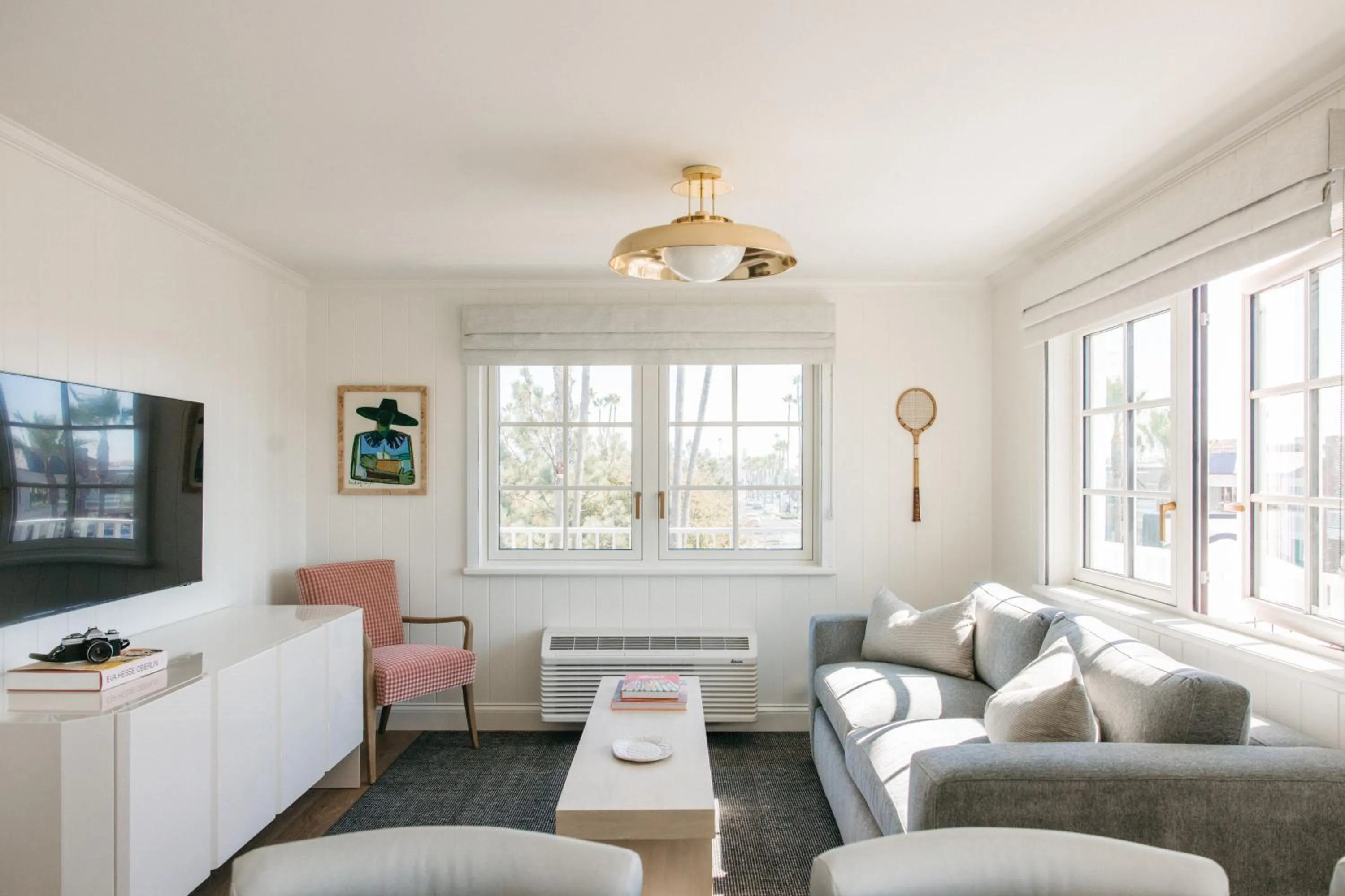Living room in Bay Shores Peninsula Hotel