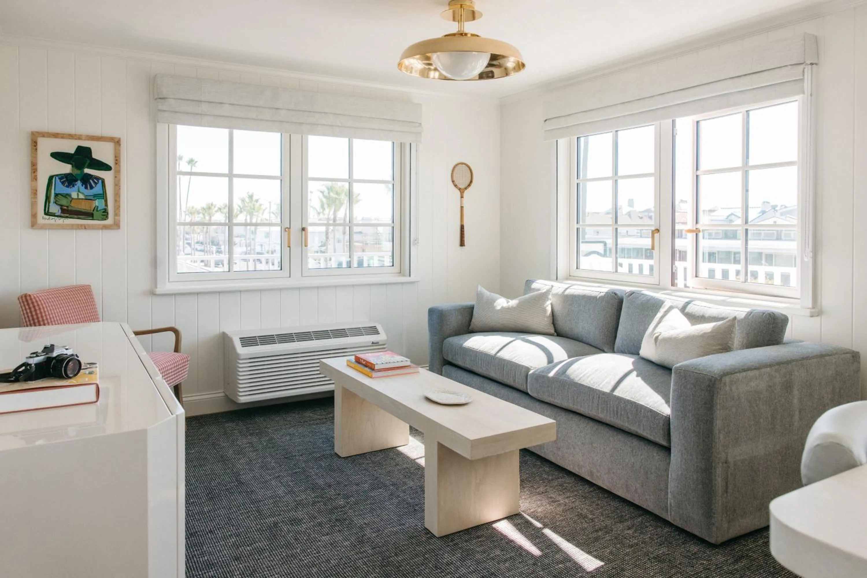 Living room in Bay Shores Peninsula Hotel