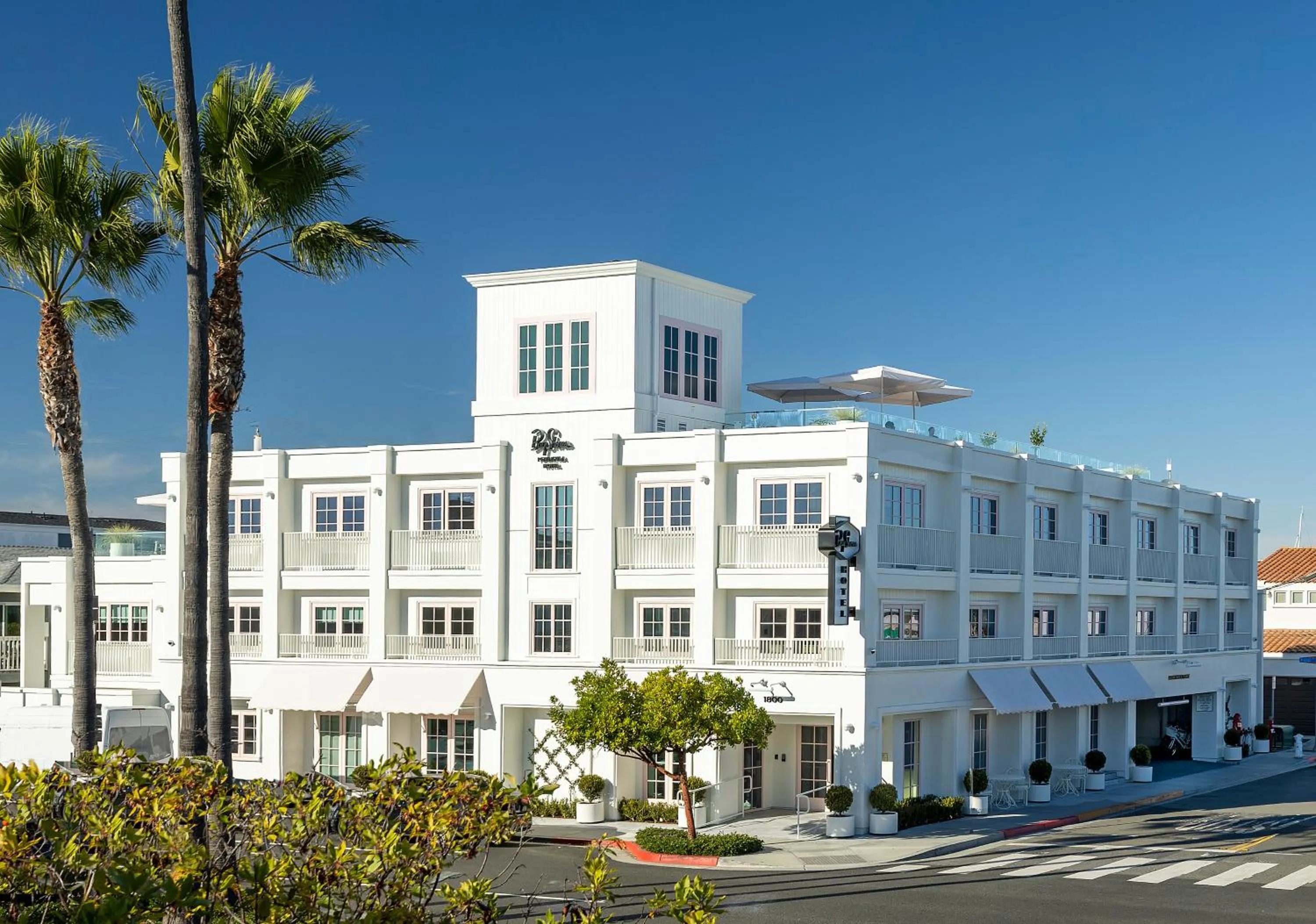 Property building in Bay Shores Peninsula Hotel