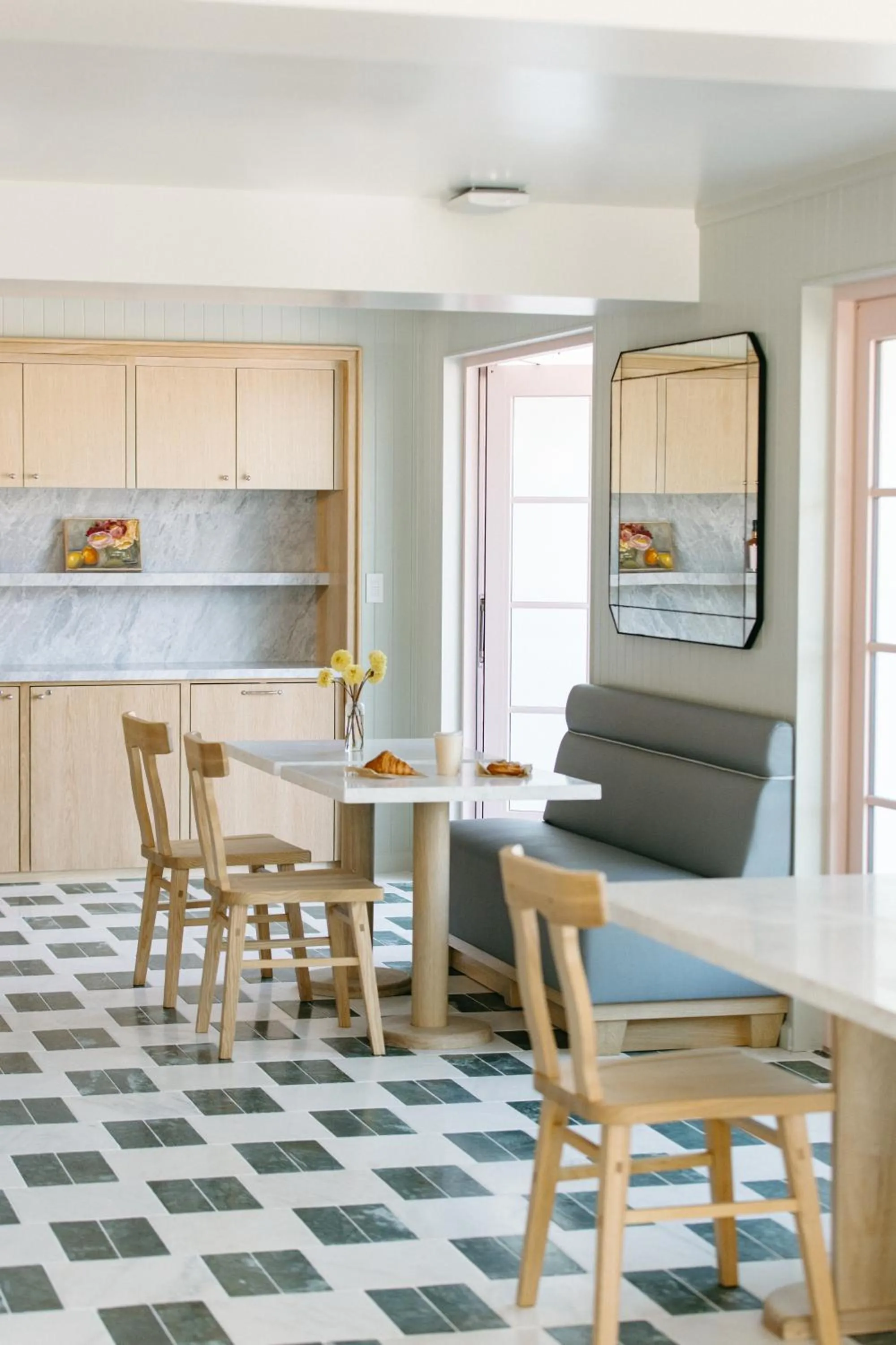 Restaurant/places to eat in Bay Shores Peninsula Hotel