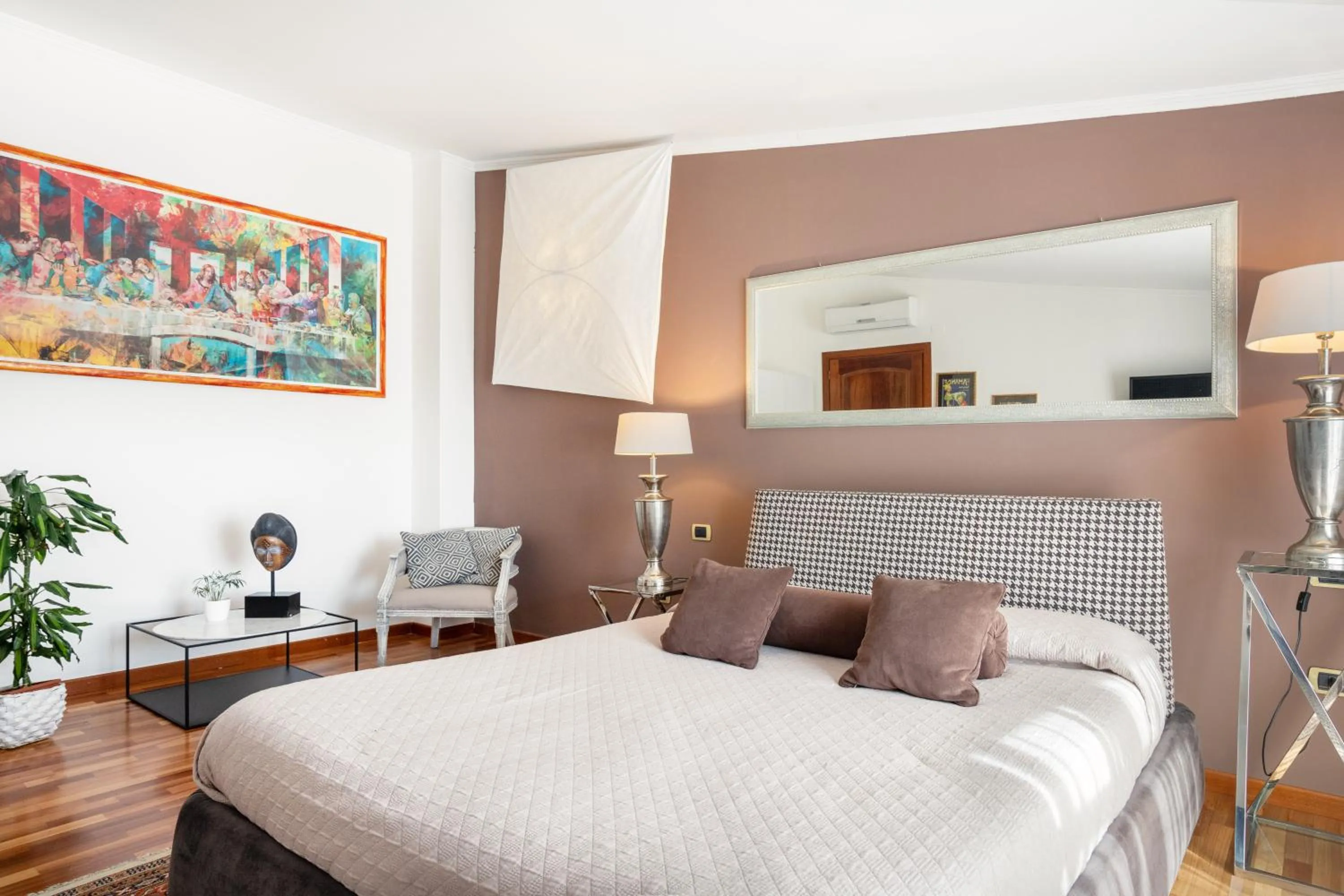 Hot Tub, Bed in Relais La Lanterne