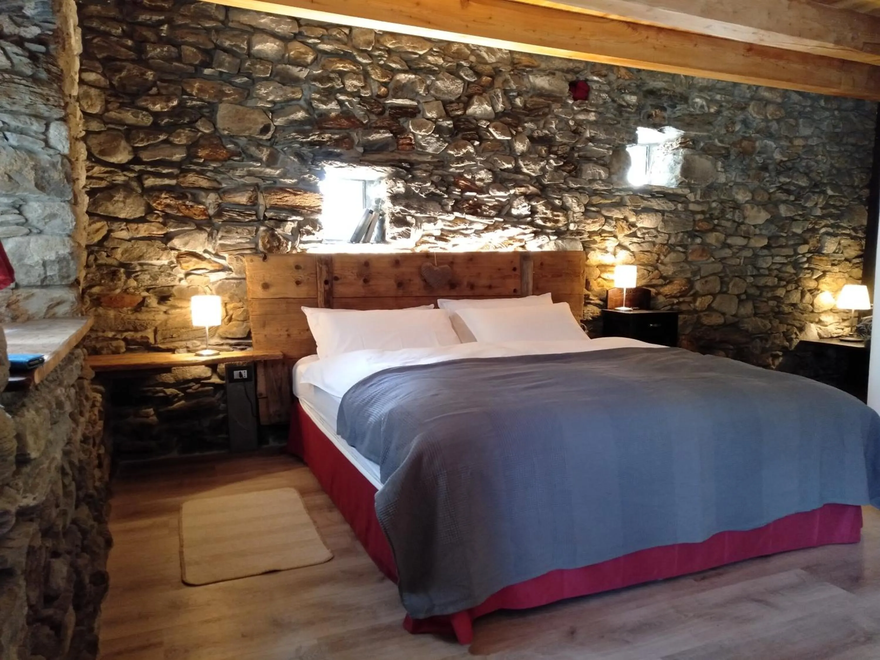 Bed in Nuit a Pleiney