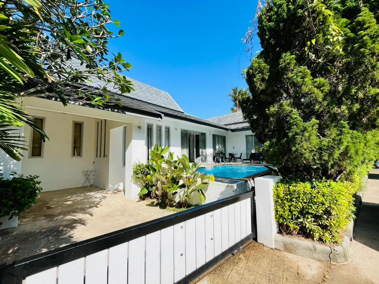 Property building in Baan Gecko