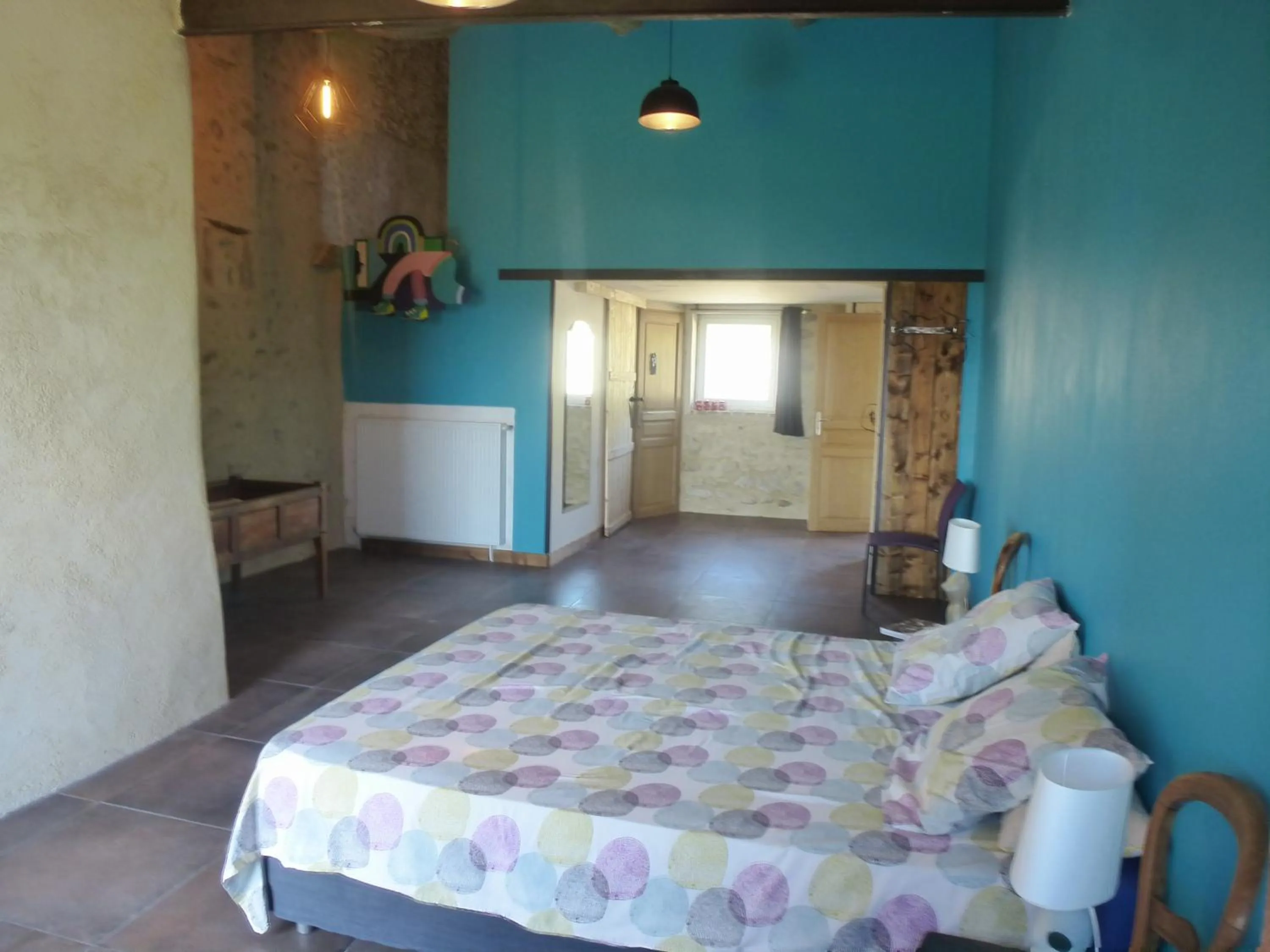 Bedroom, Bed in tempepailla