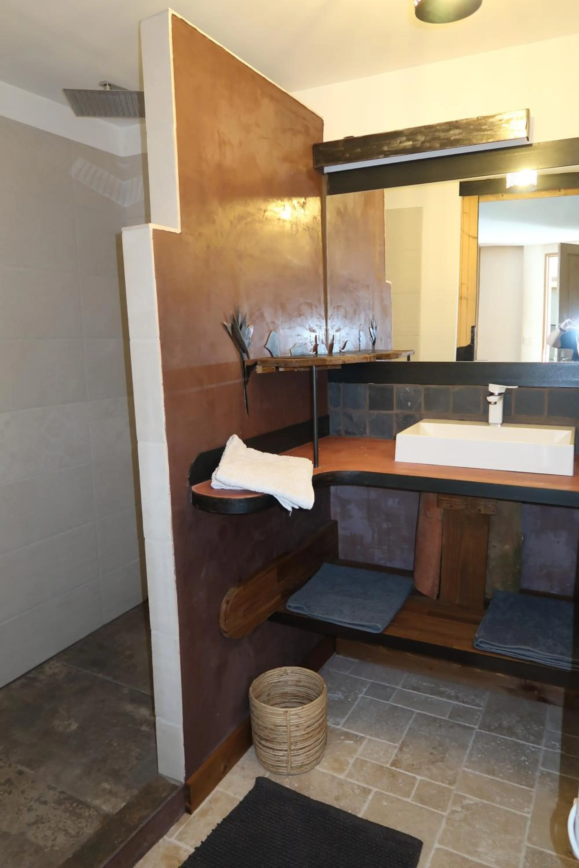 Bathroom in tempepailla