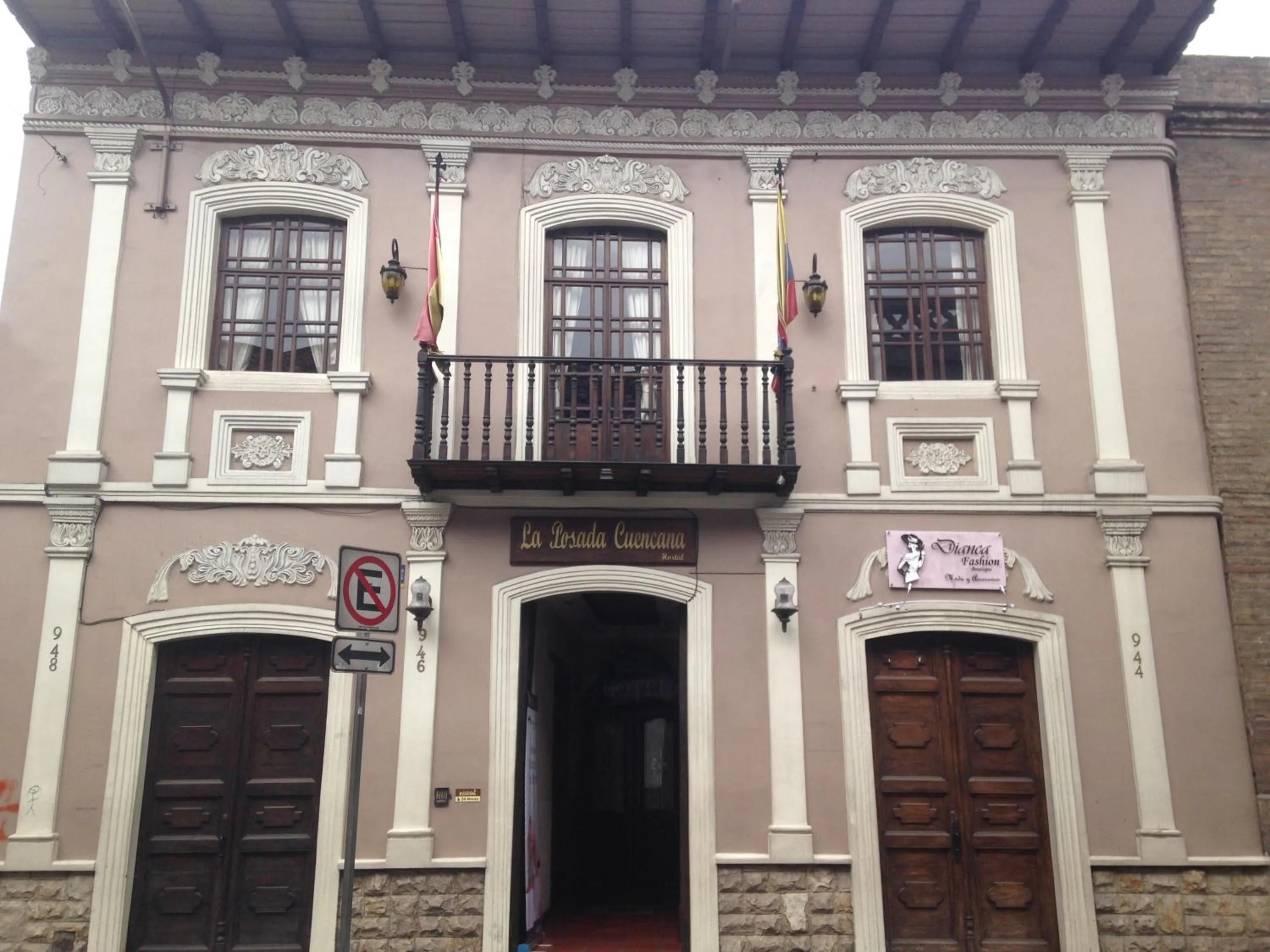 Property building in La Posada Cuencana Hotel