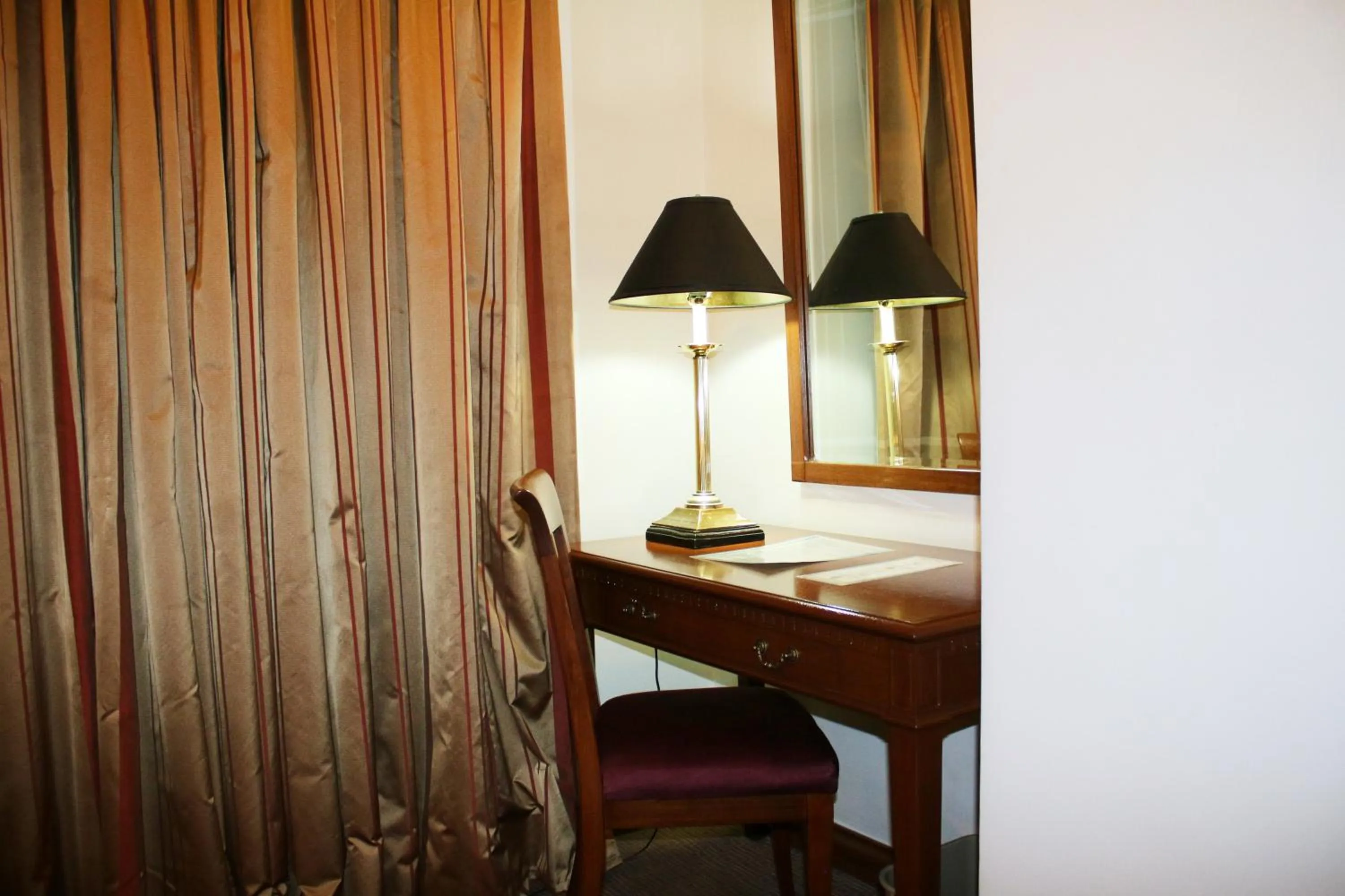 Tiara Oriental Hotel Makati powered by Cocotel