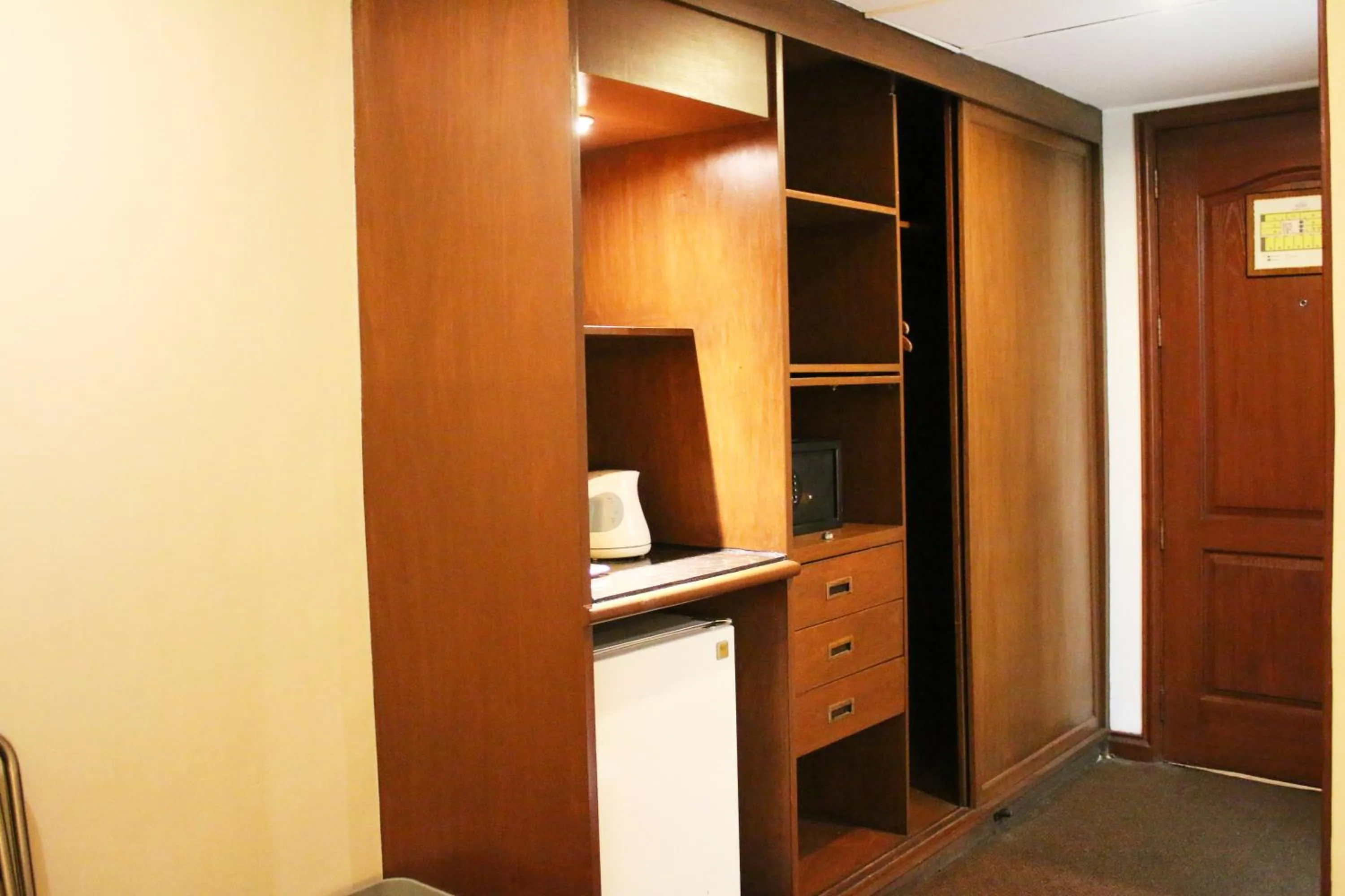 Tiara Oriental Hotel Makati powered by Cocotel