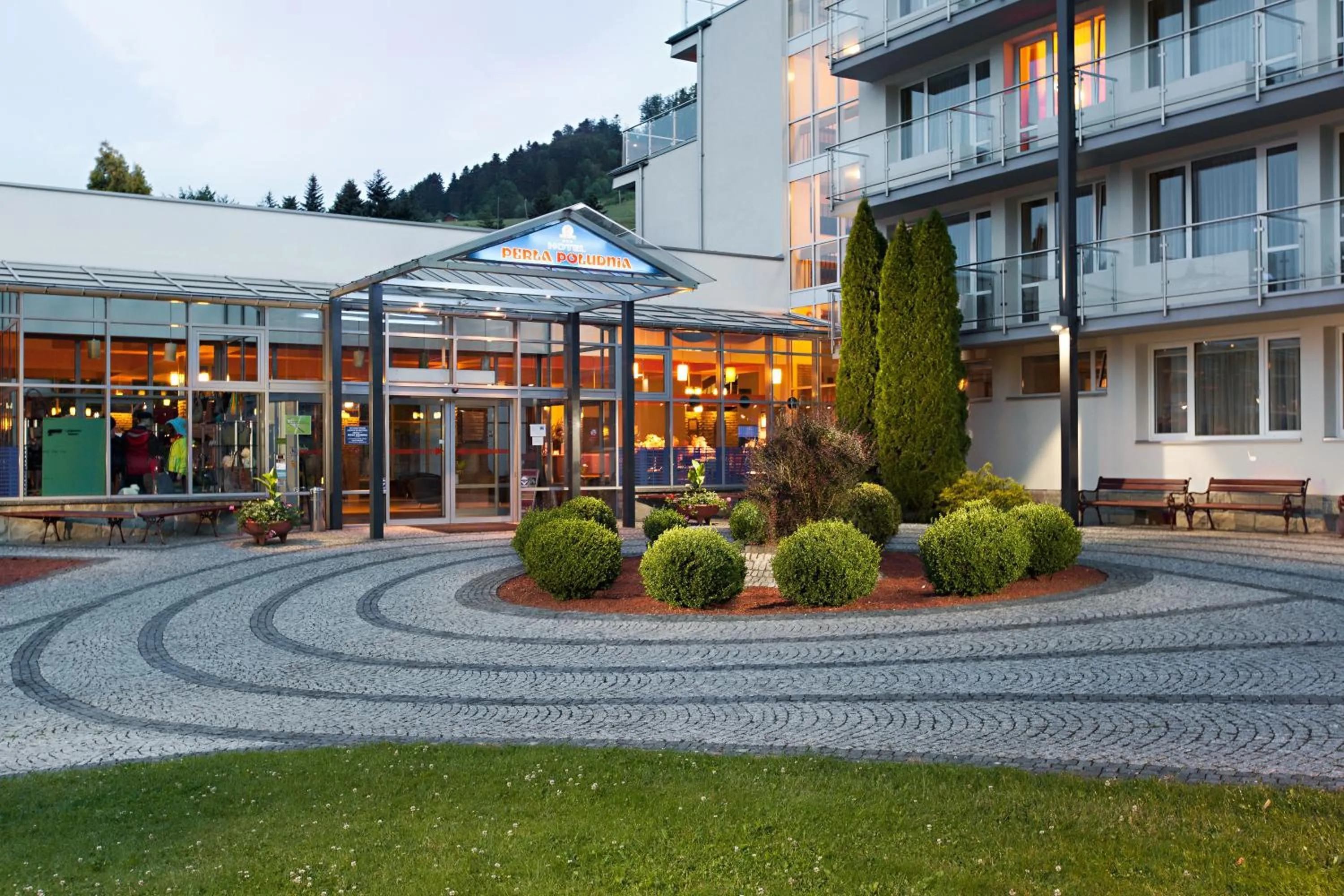 Facade/entrance in Hotel Perła Południa