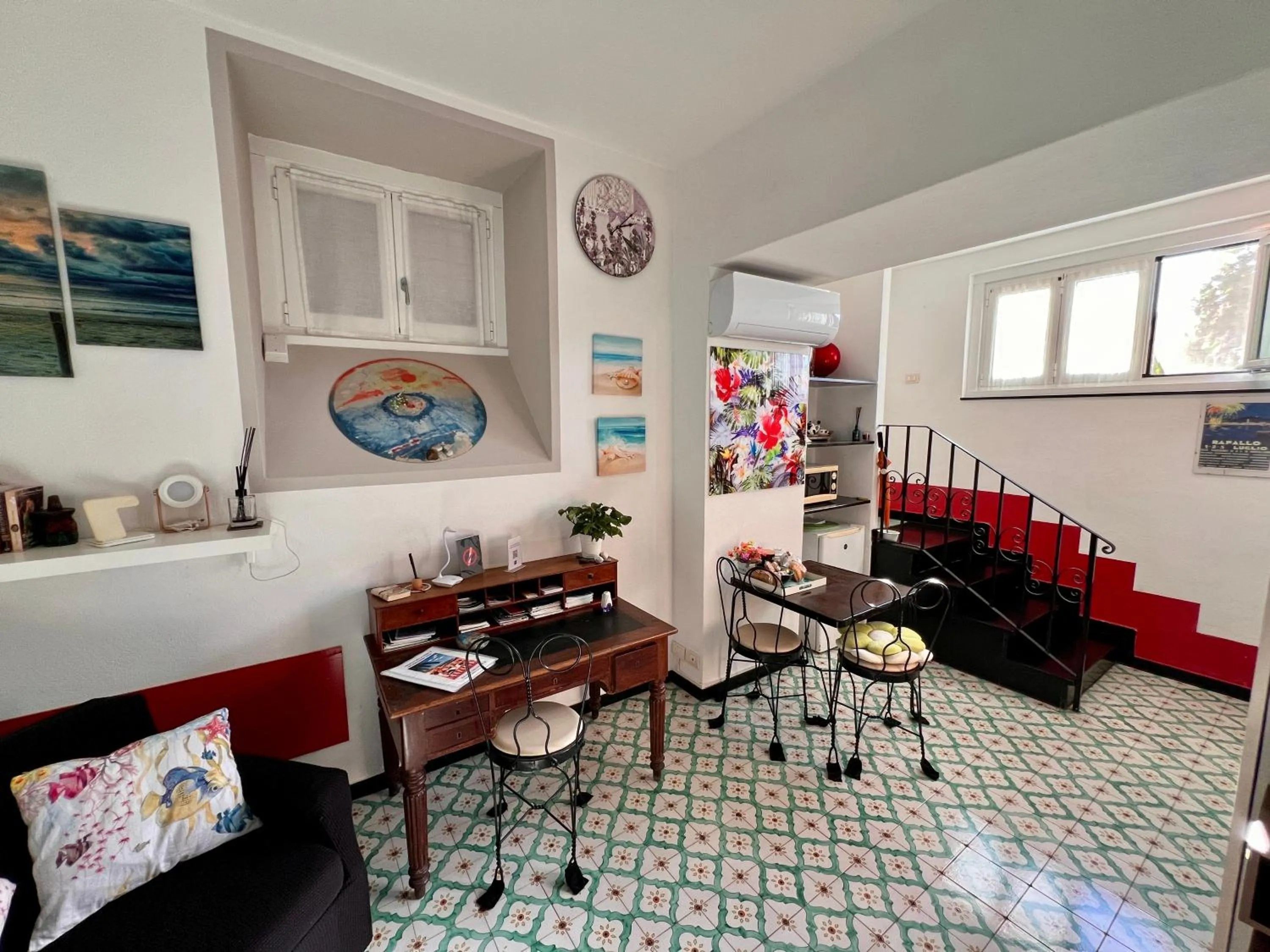 Seating area in B&B Ladidi