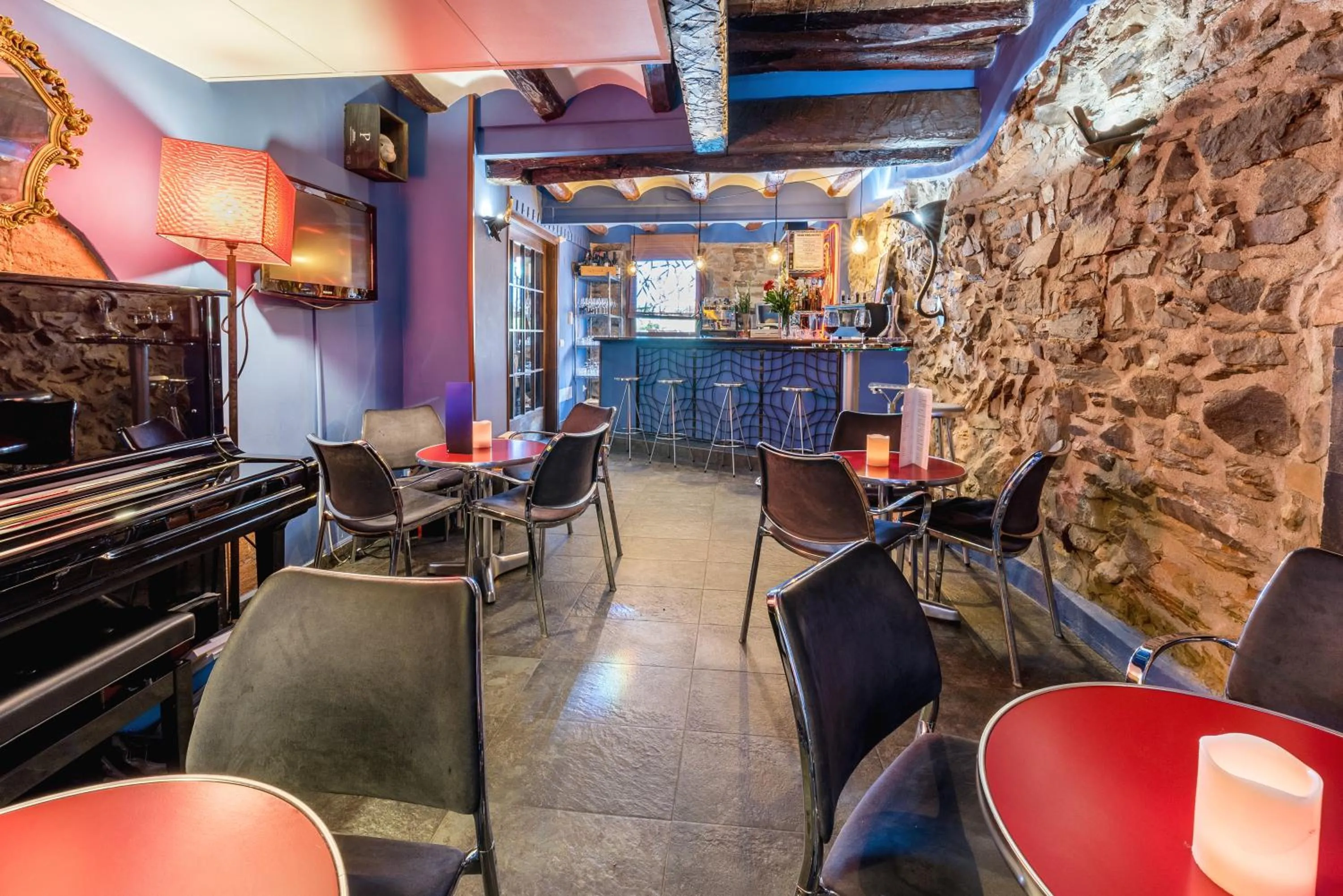 Lounge or bar in Hotel Cal Llop