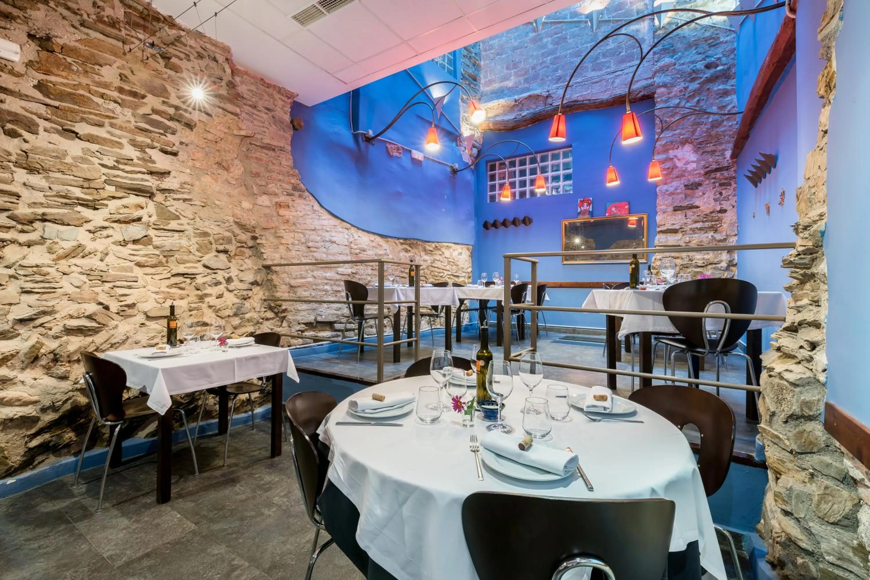 Restaurant/places to eat in Hotel Cal Llop