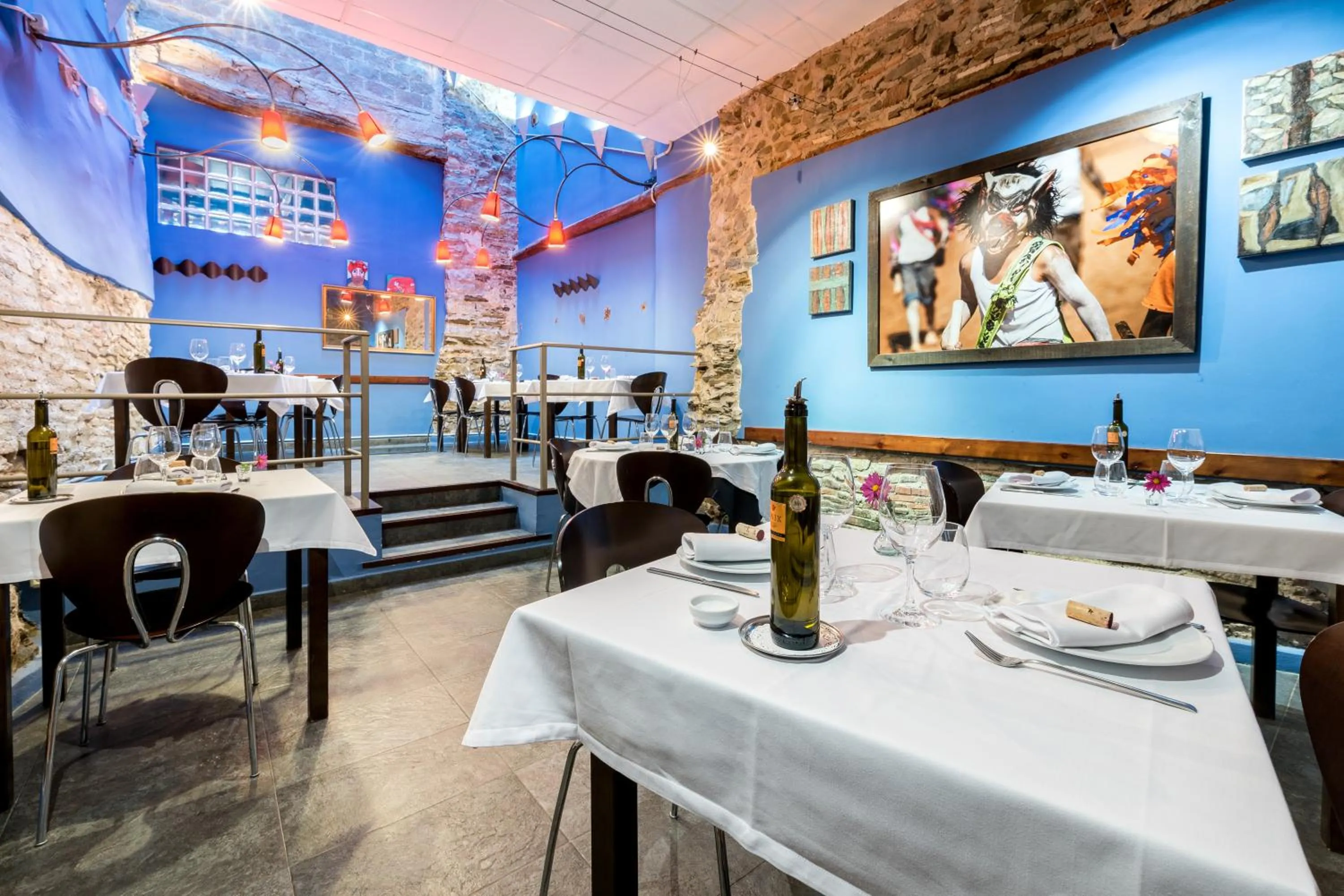 Restaurant/places to eat in Hotel Cal Llop