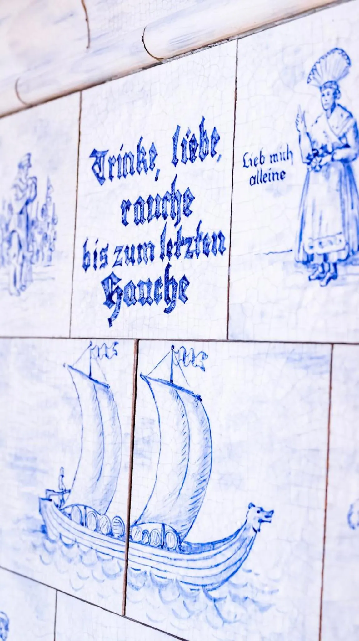 Restaurant/places to eat in Hotel Löwen-Weinstube