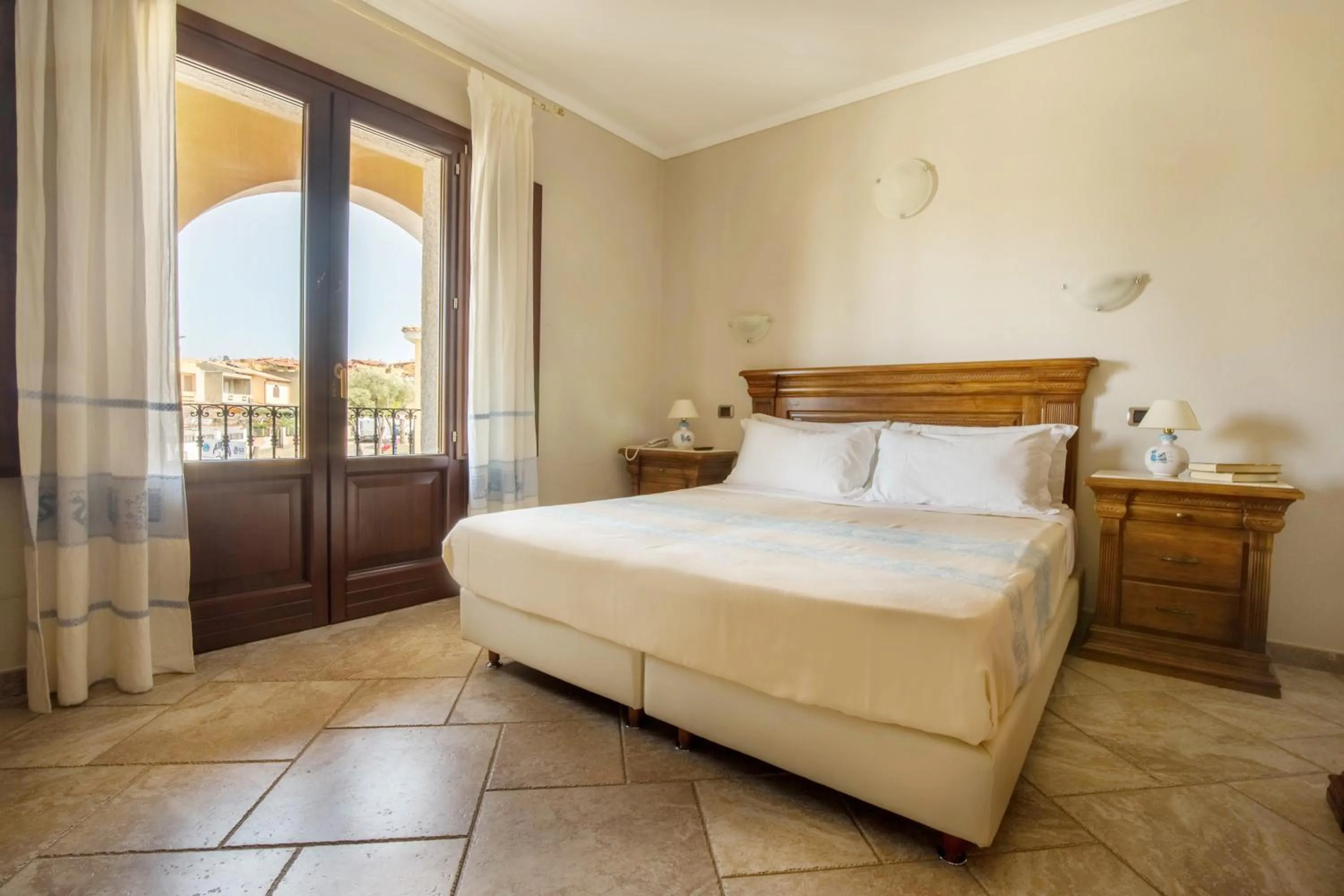 Bed in Hotel Sa Suergia