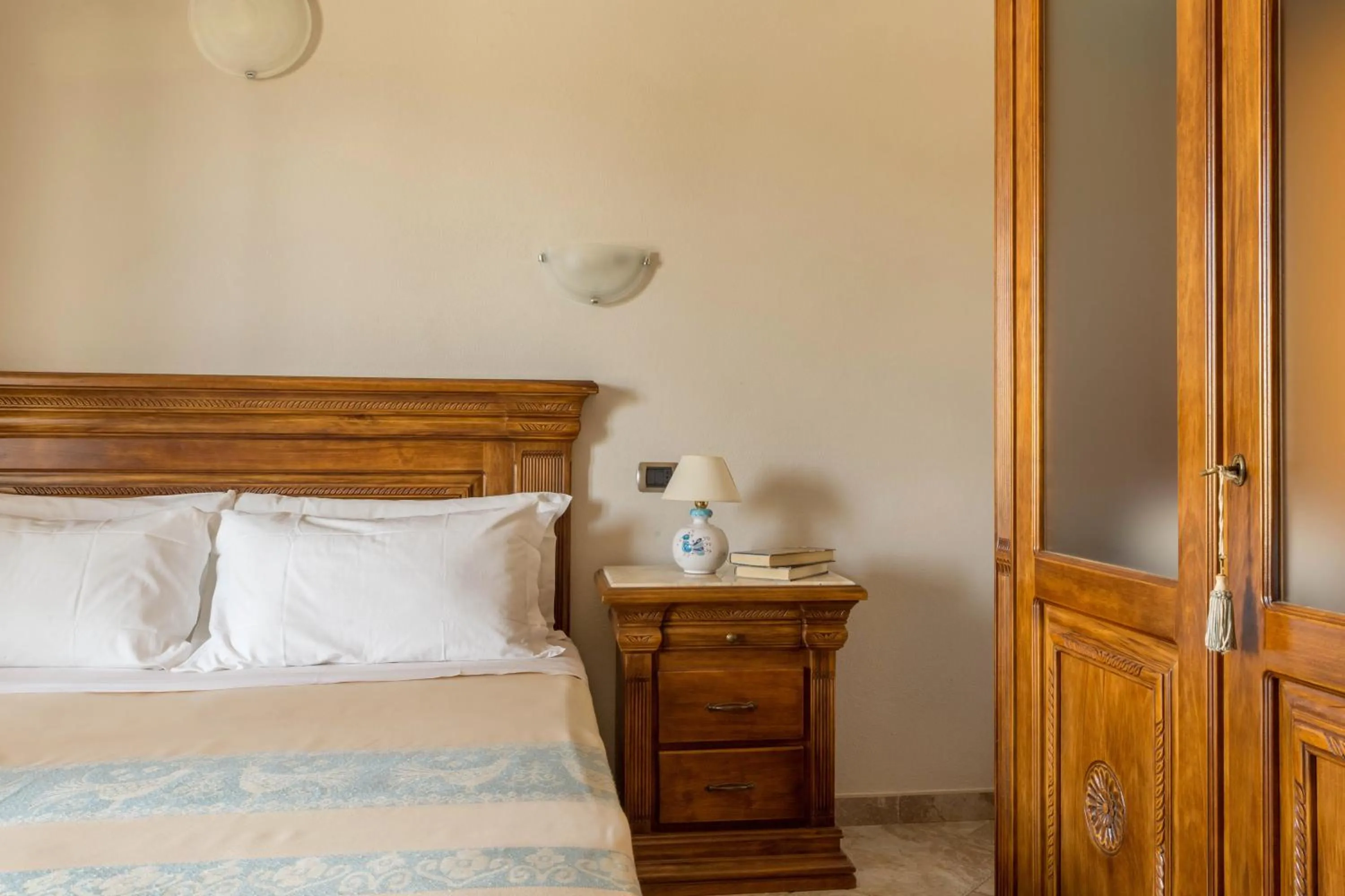 Bed in Hotel Sa Suergia