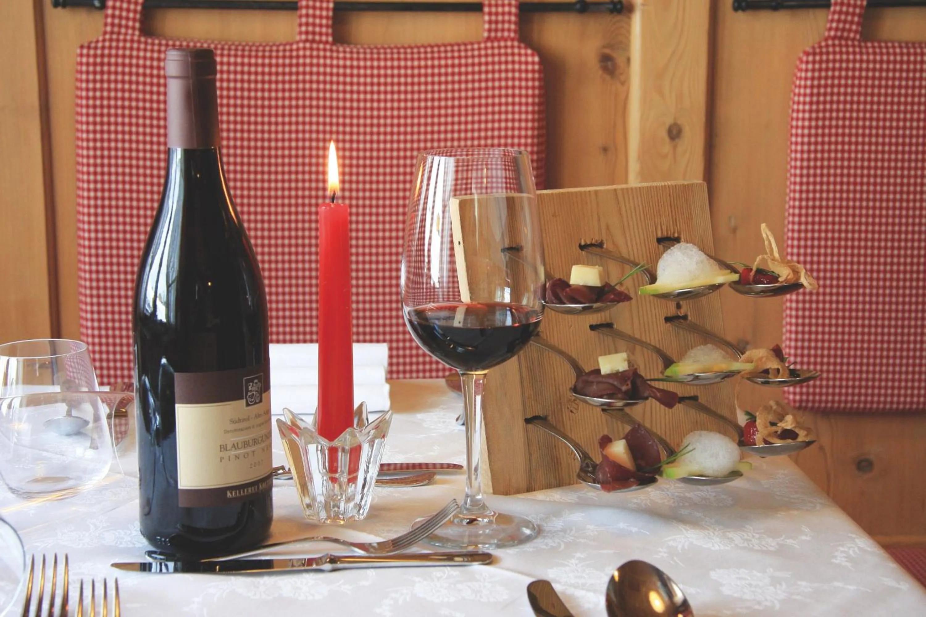 Restaurant/places to eat in Hotel Gran Mugon