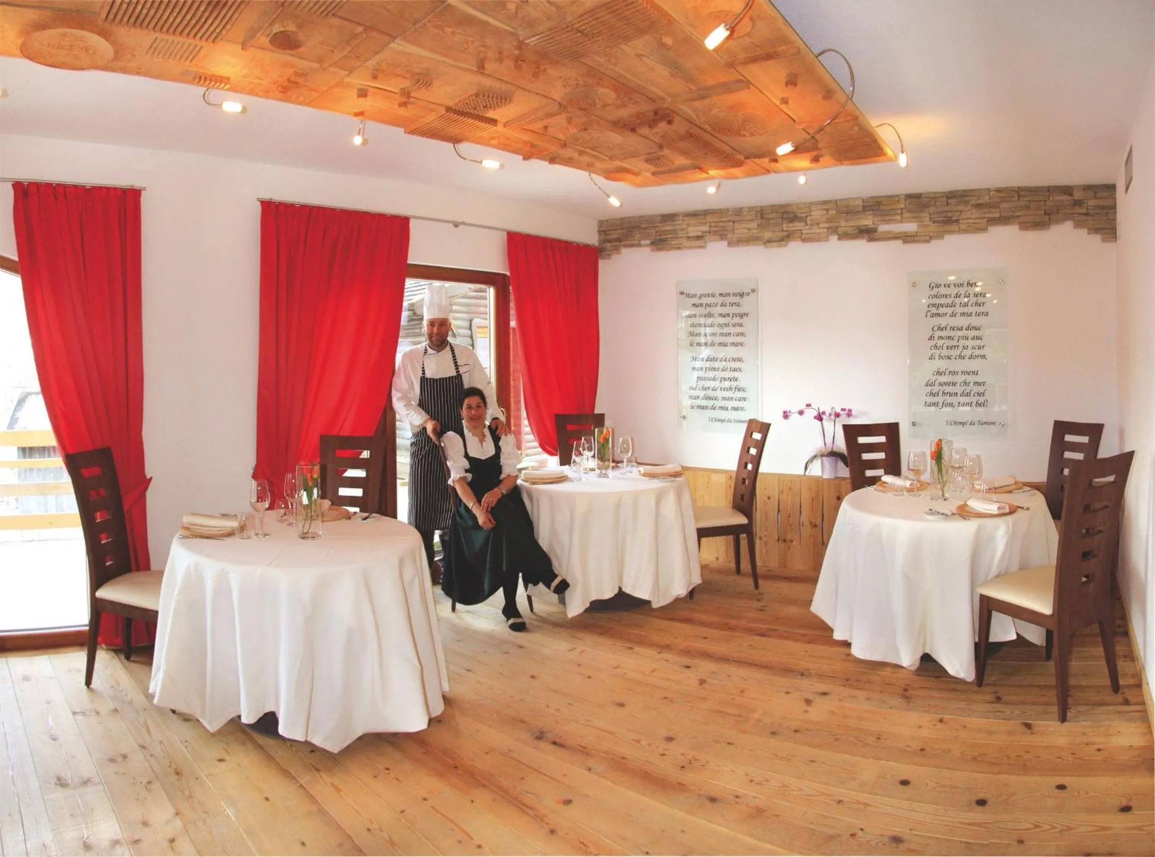 Restaurant/places to eat in Hotel Gran Mugon