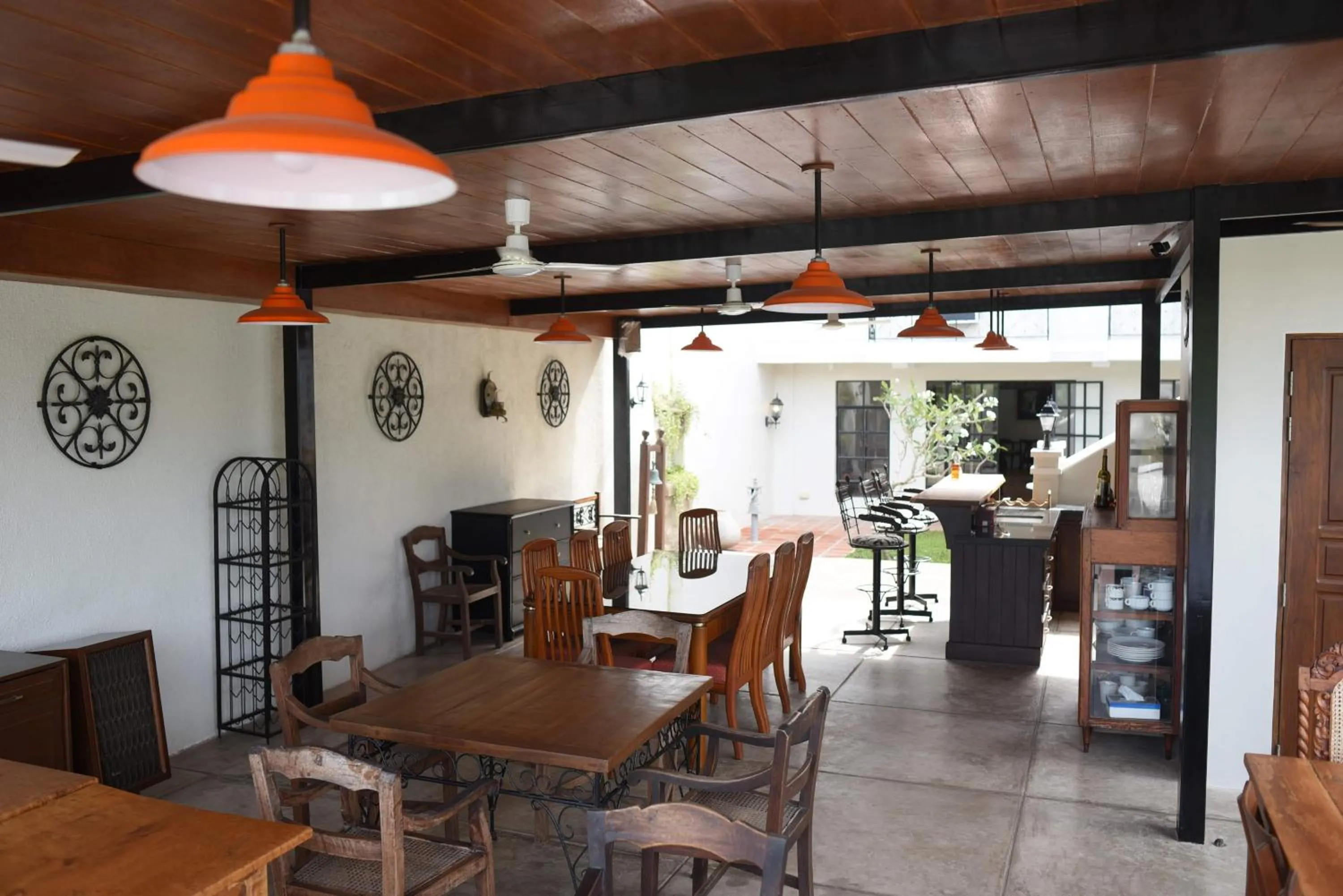 Restaurant/places to eat in Casa Marina Bed and Breakfast