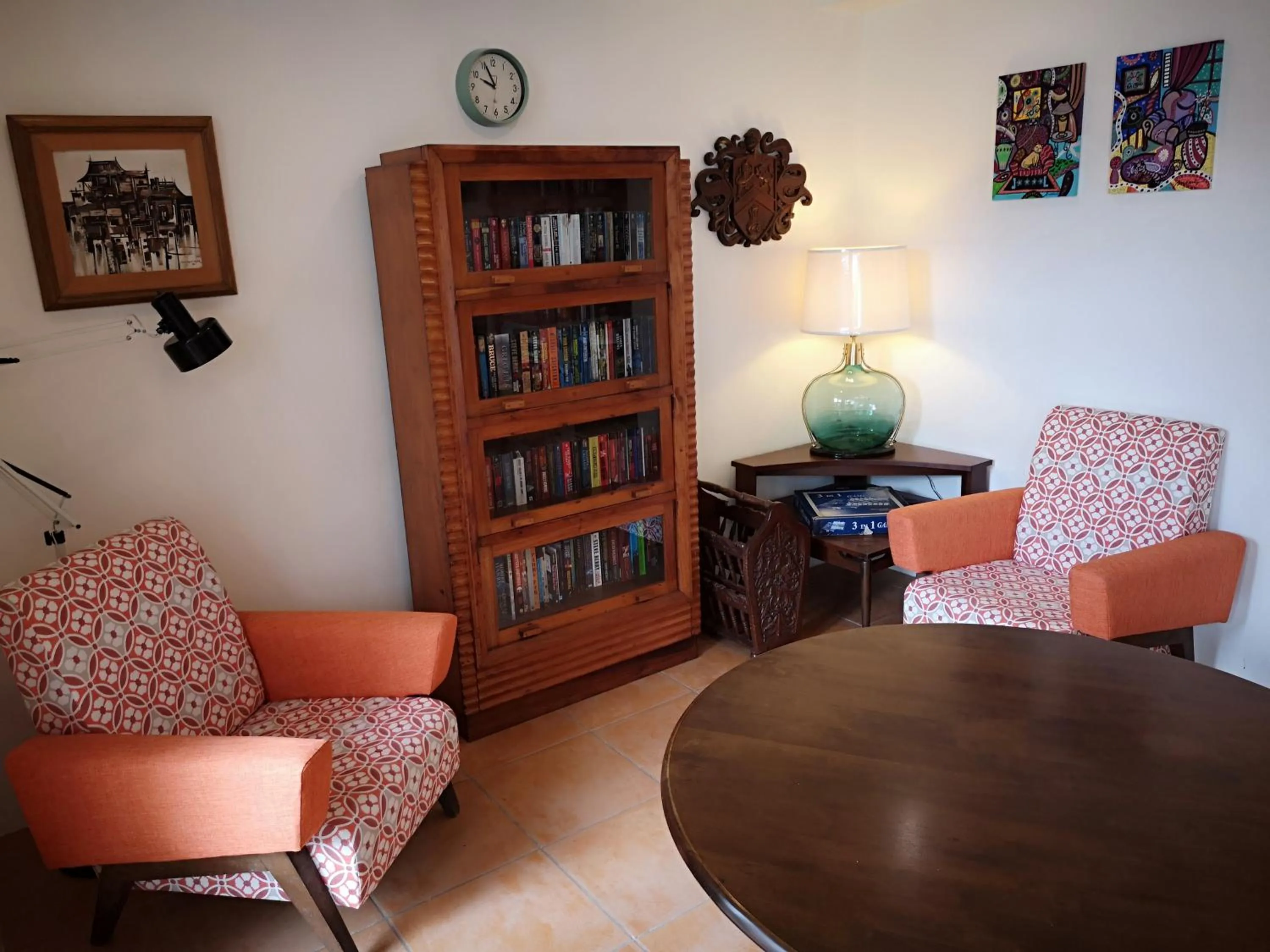 Communal lounge/ TV room in Casa Marina Bed and Breakfast