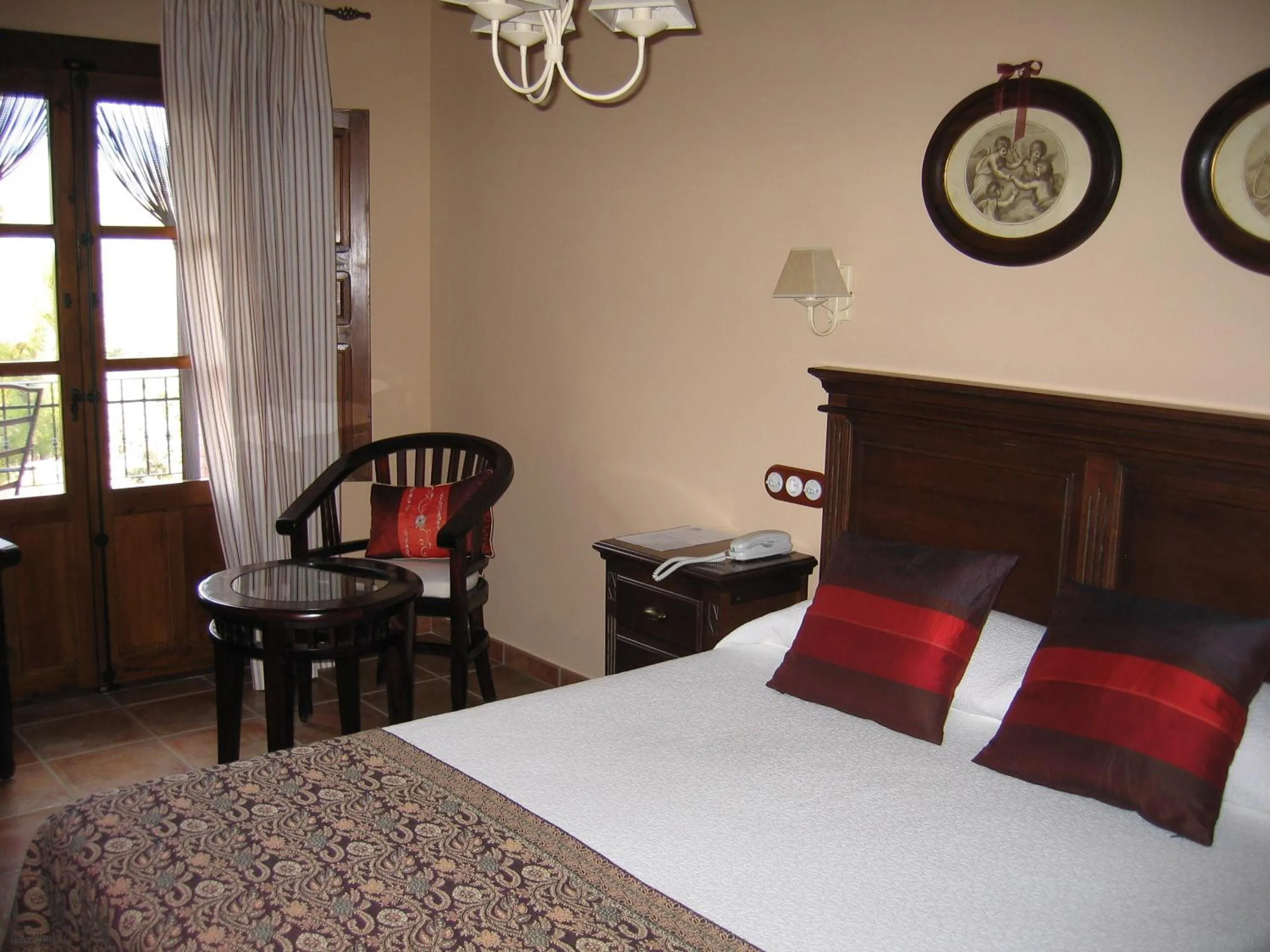 Photo of the whole room, Bed in Hotel de Montaña Cueva Ahumada