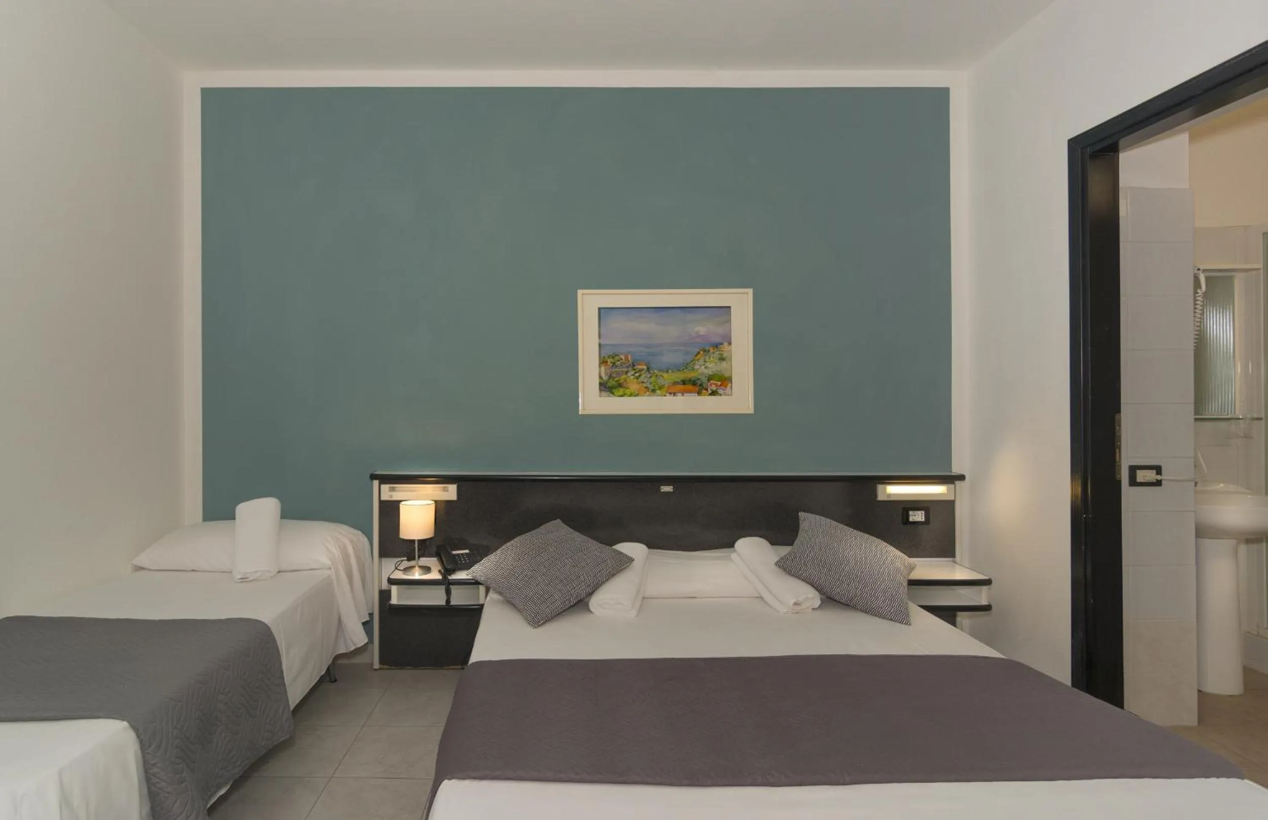 Photo of the whole room, Bed in Hotel Amalfitana