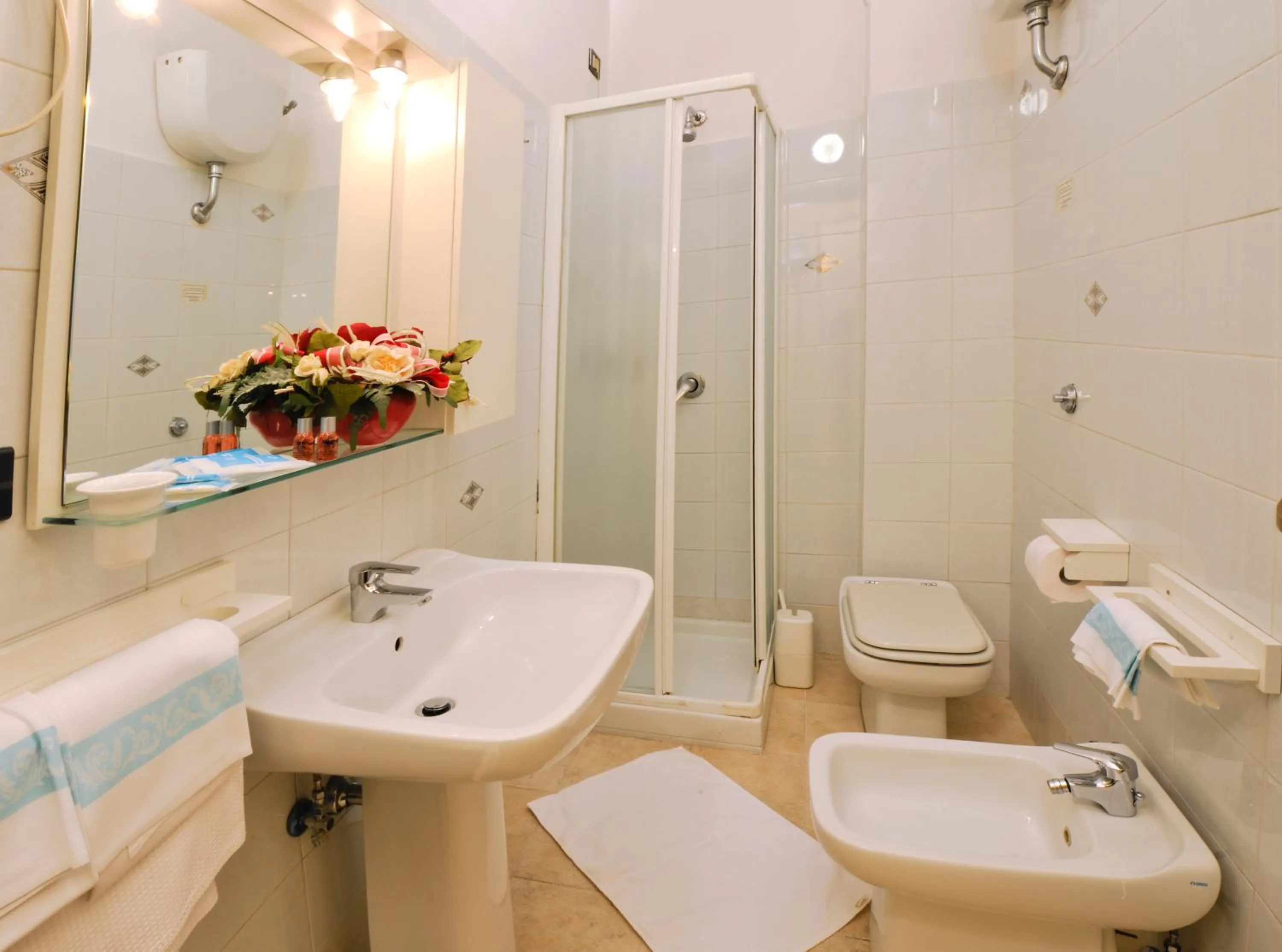 Bathroom in Hotel Amalfitana