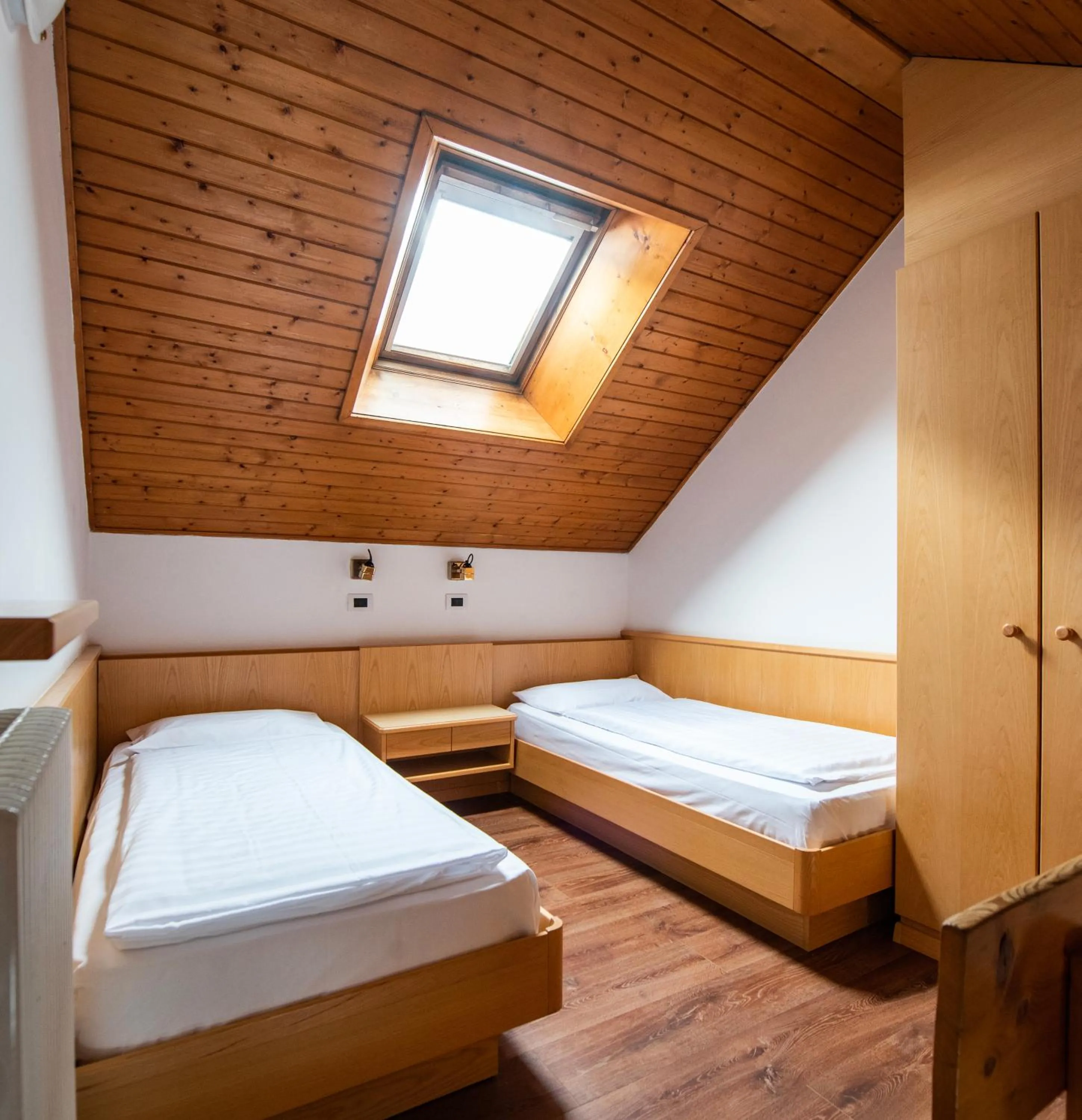 Bed in Residence Contrin