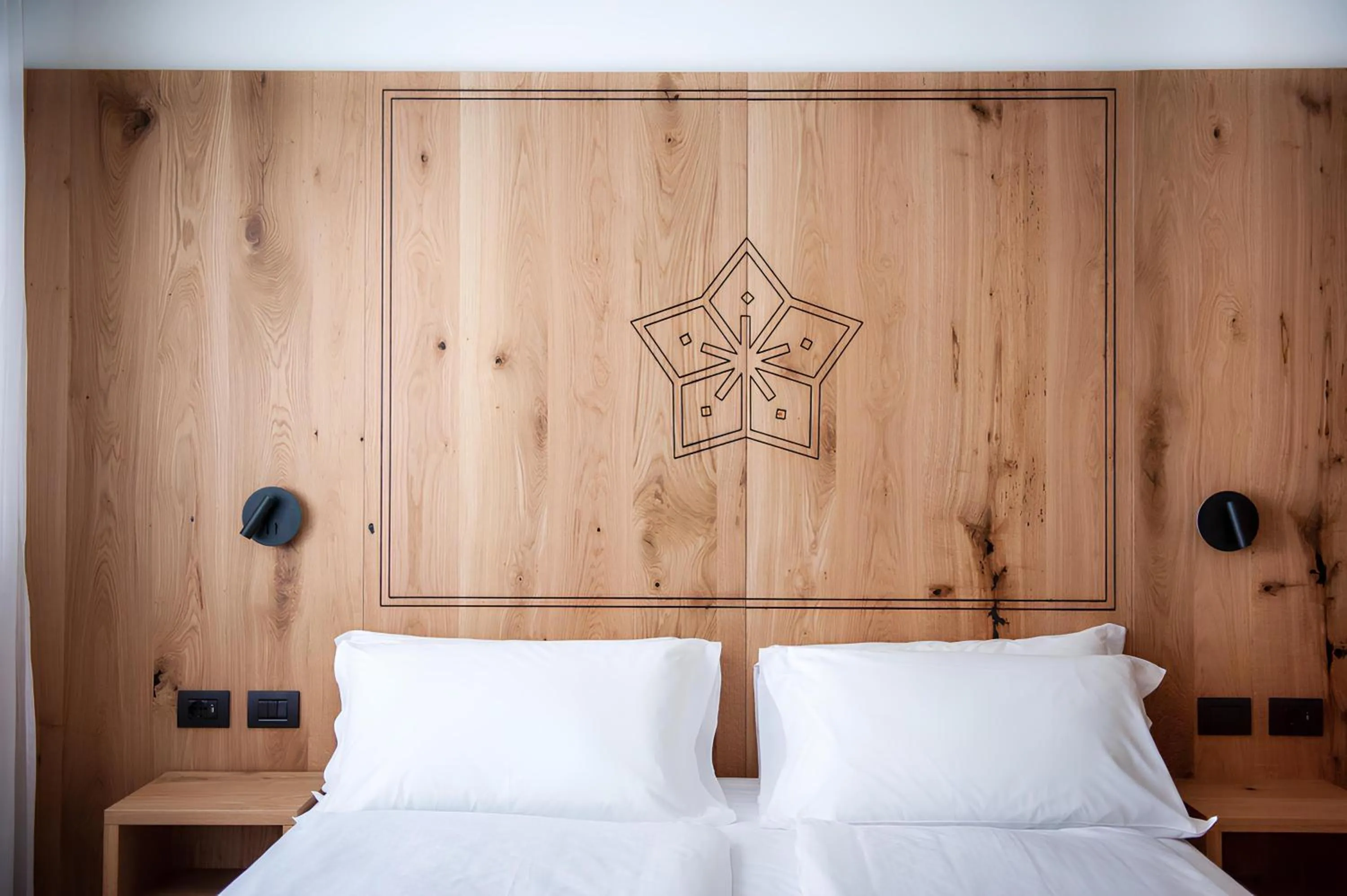 Bed in Residence Contrin