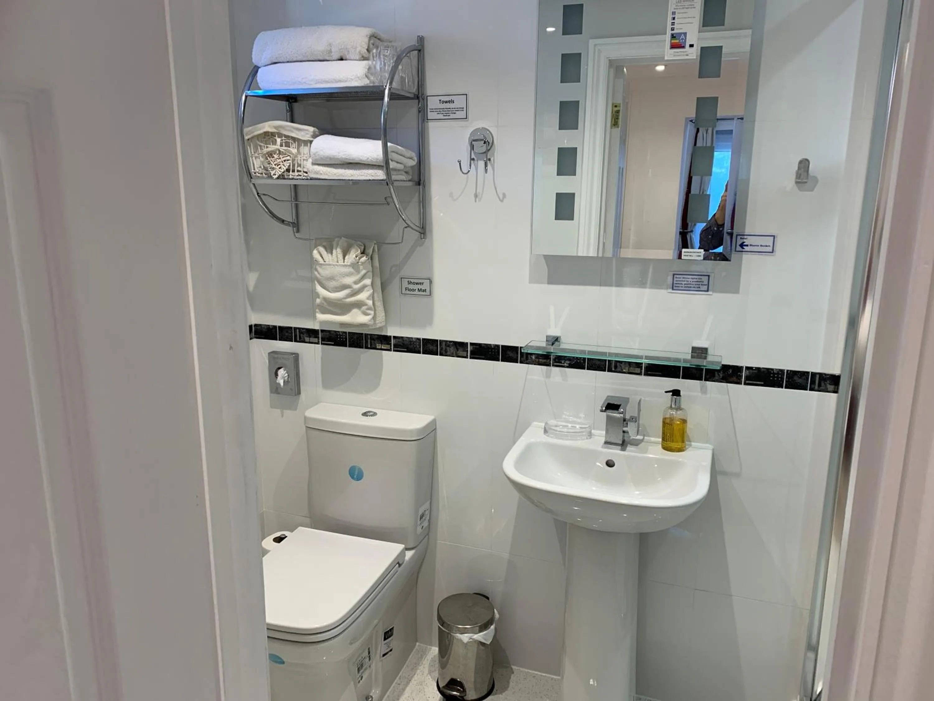 Toilet in Avonpark House