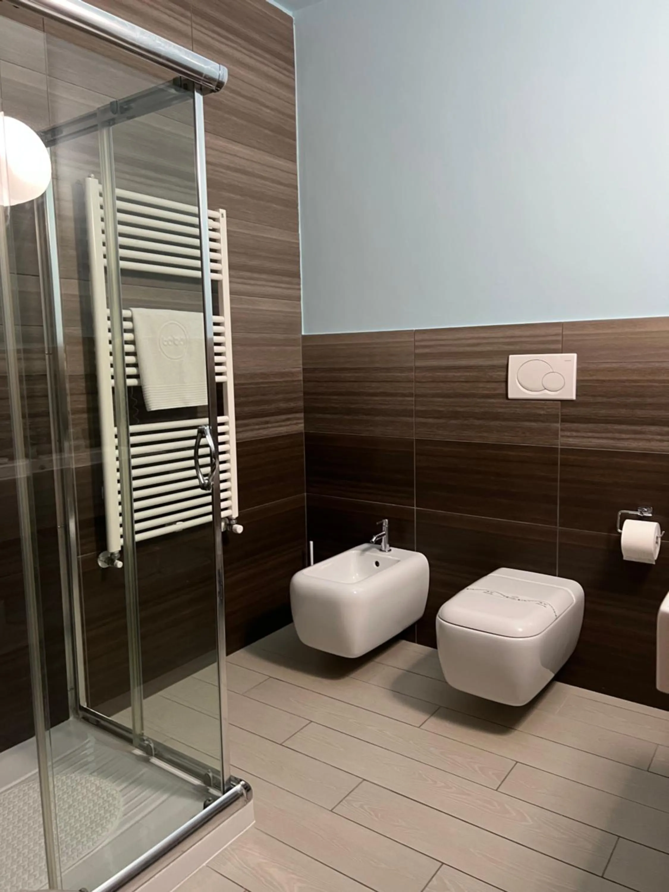 Shower in Tabù Hotel