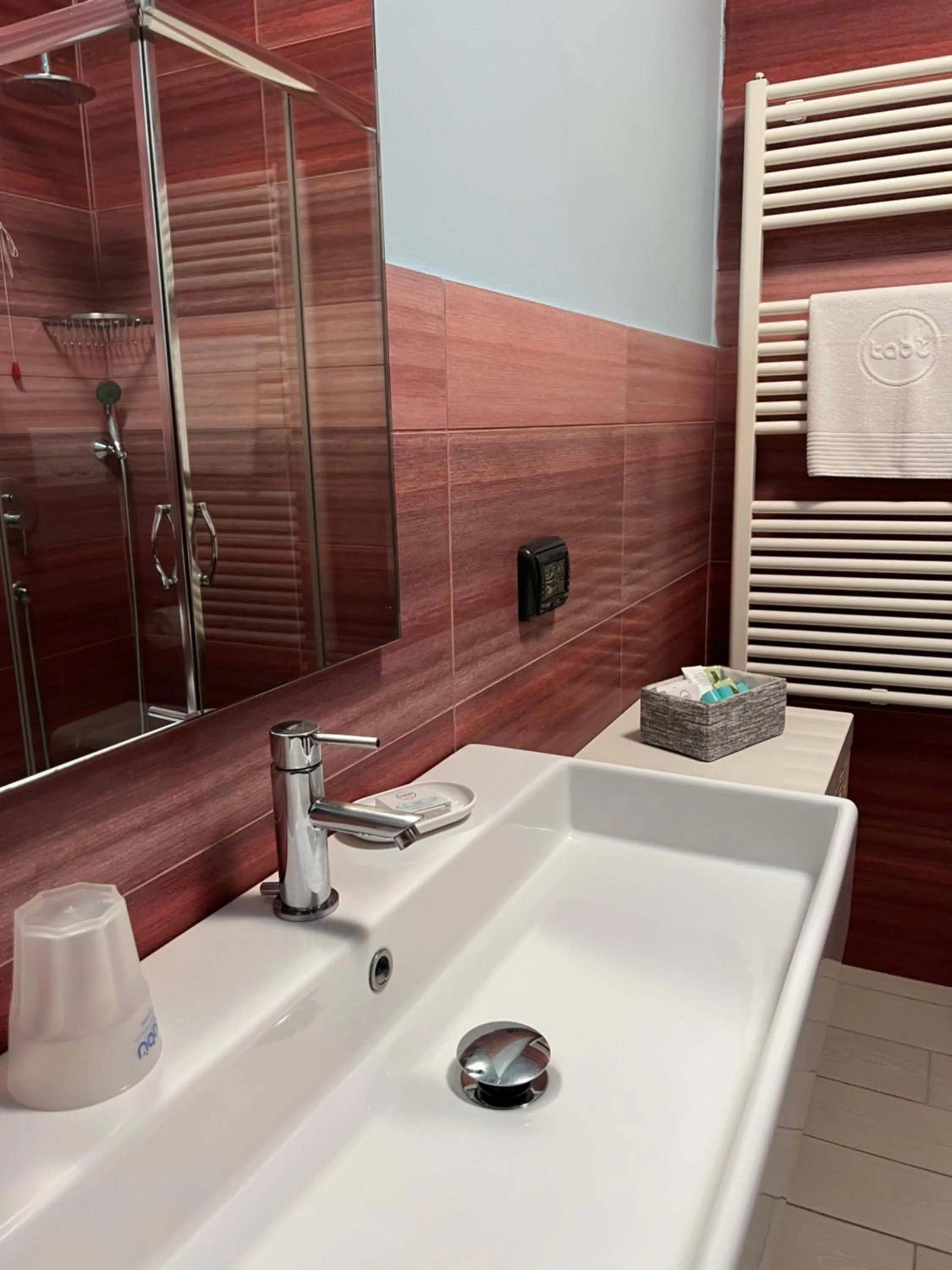 Bathroom in Tabù Hotel