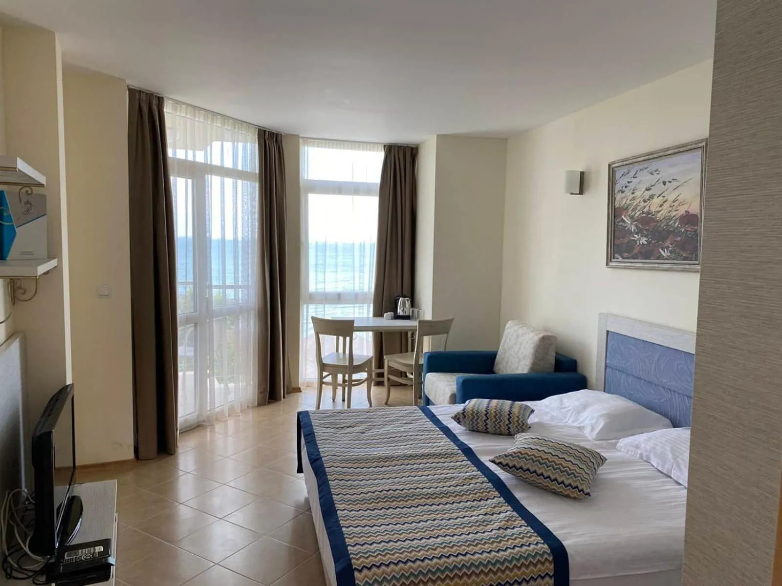 Bedroom, Bed in Royal Bay Resort & Aqua Park - All Inclusive and Free beach accsess