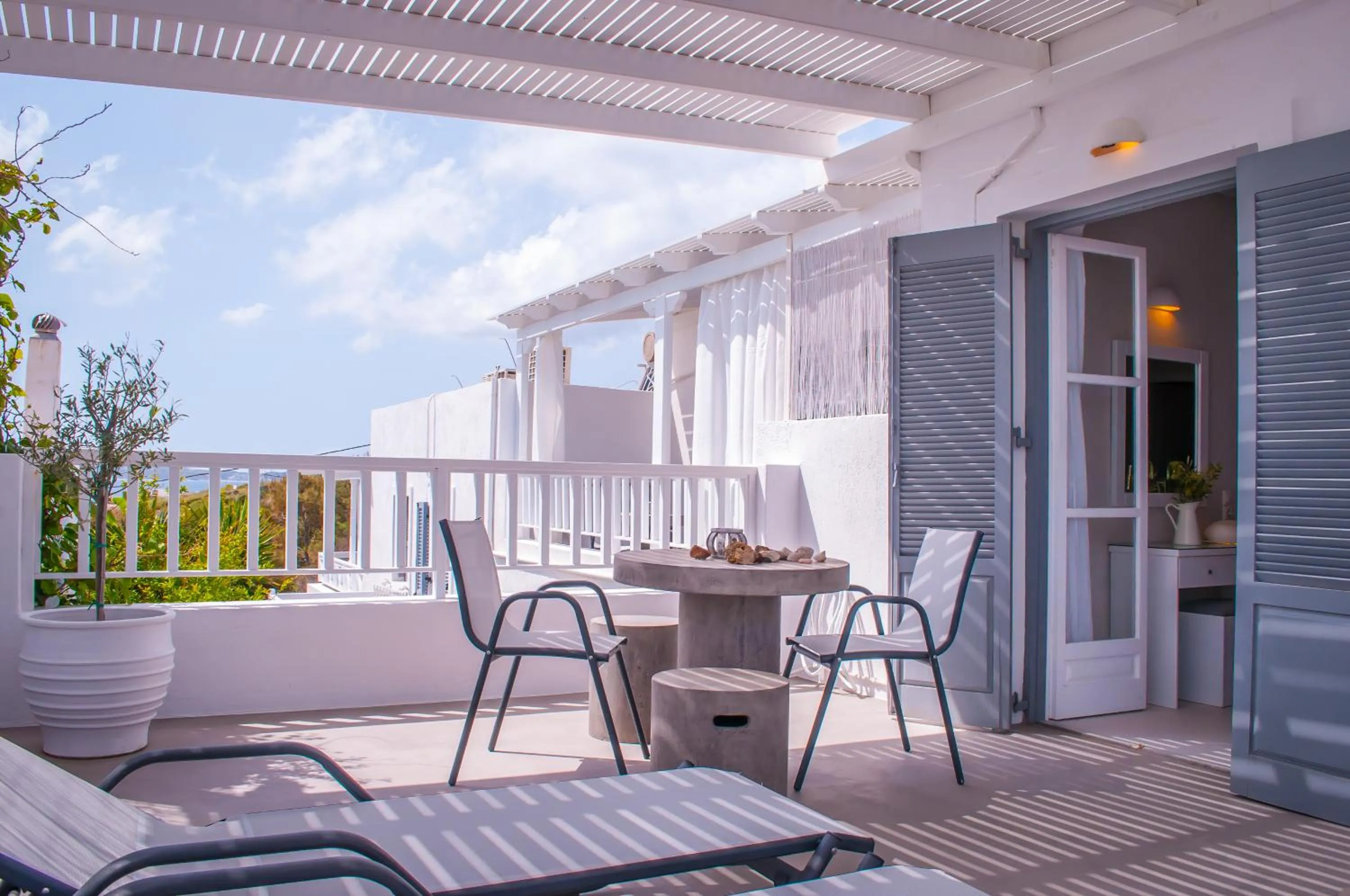 Balcony/Terrace in Milos Bay Suites
